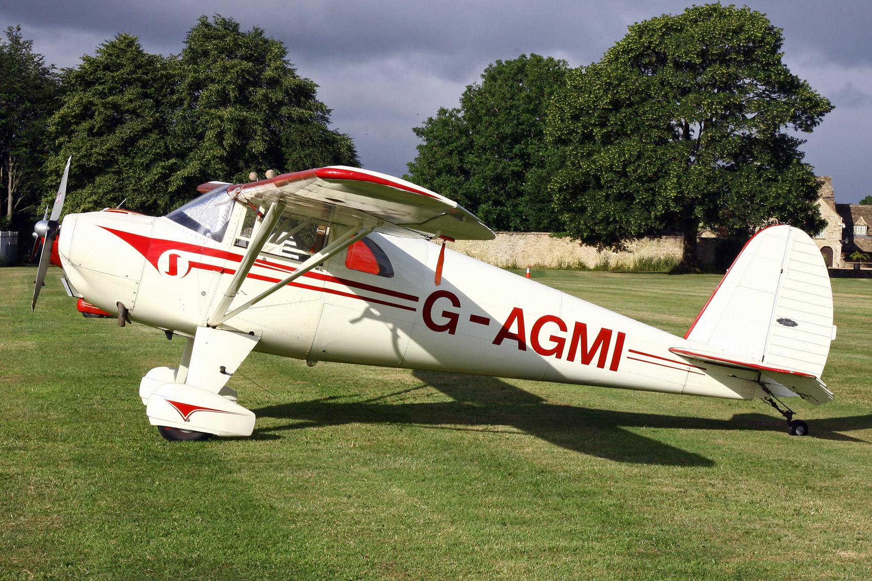 G-AGMI photo, click to enlarge