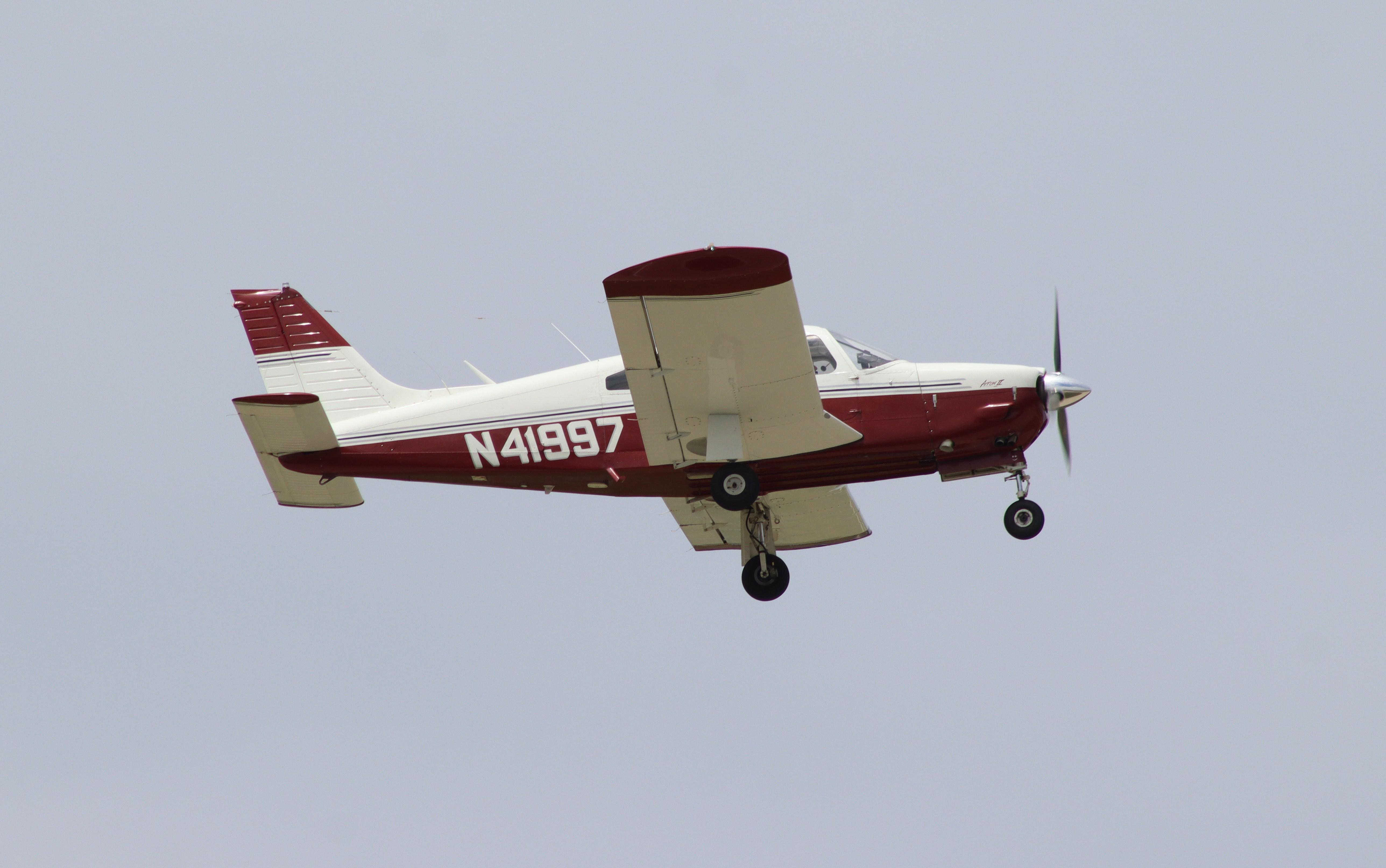 N41997 @ KJVL - Piper PA-28R-200 - by MarkPasqualino