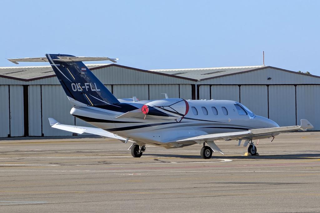 OE-FLL @ LFKB - Parked - by micka2b