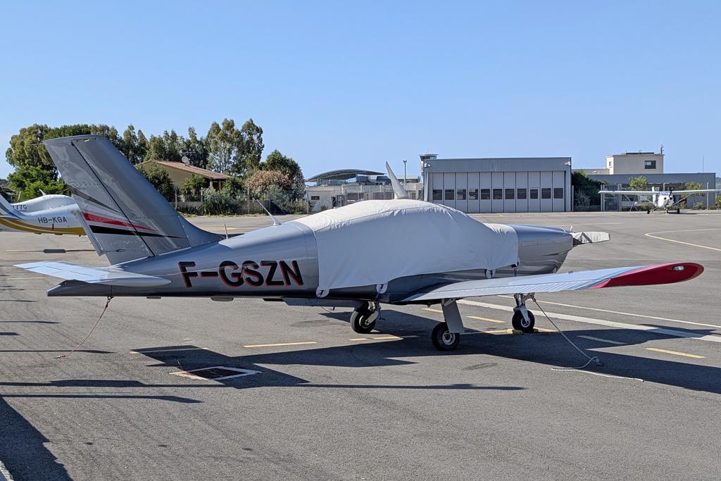F-GSZN photo, click to enlarge