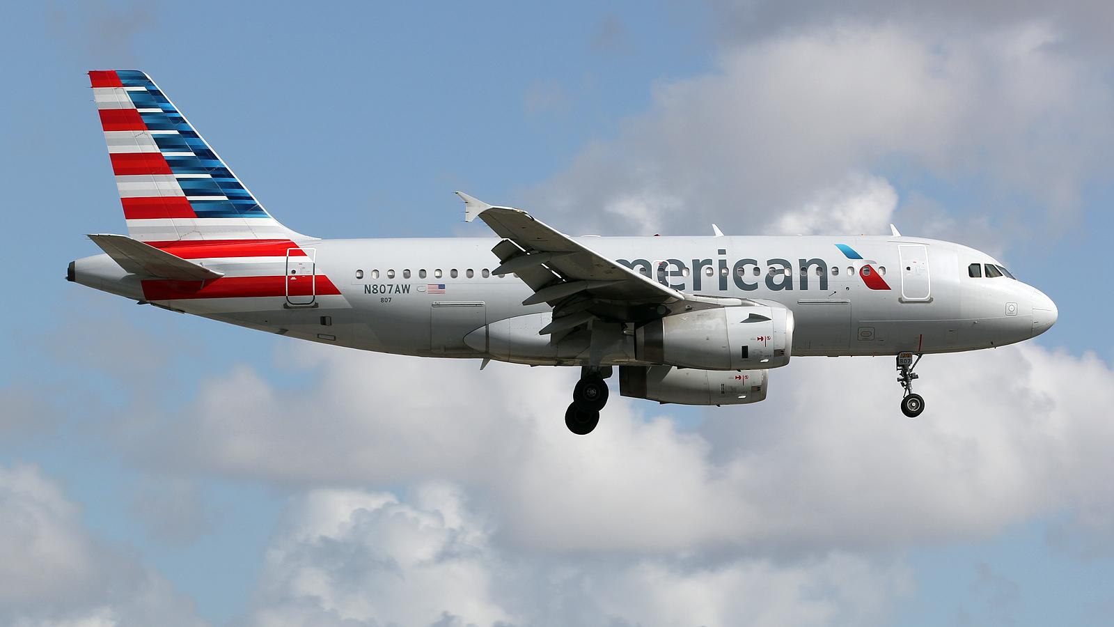 N807AW photo, click to enlarge