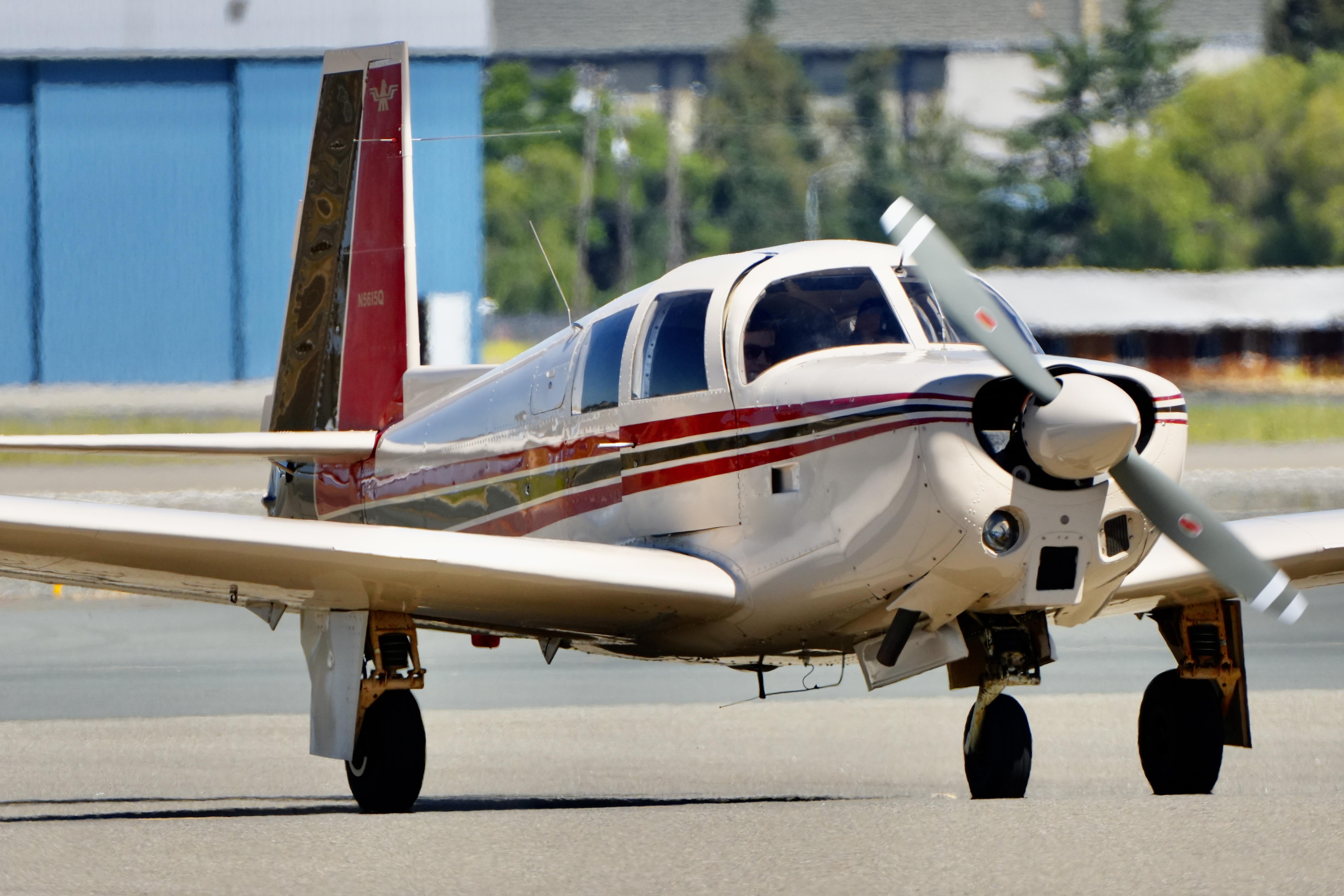N5615Q photo, click to enlarge