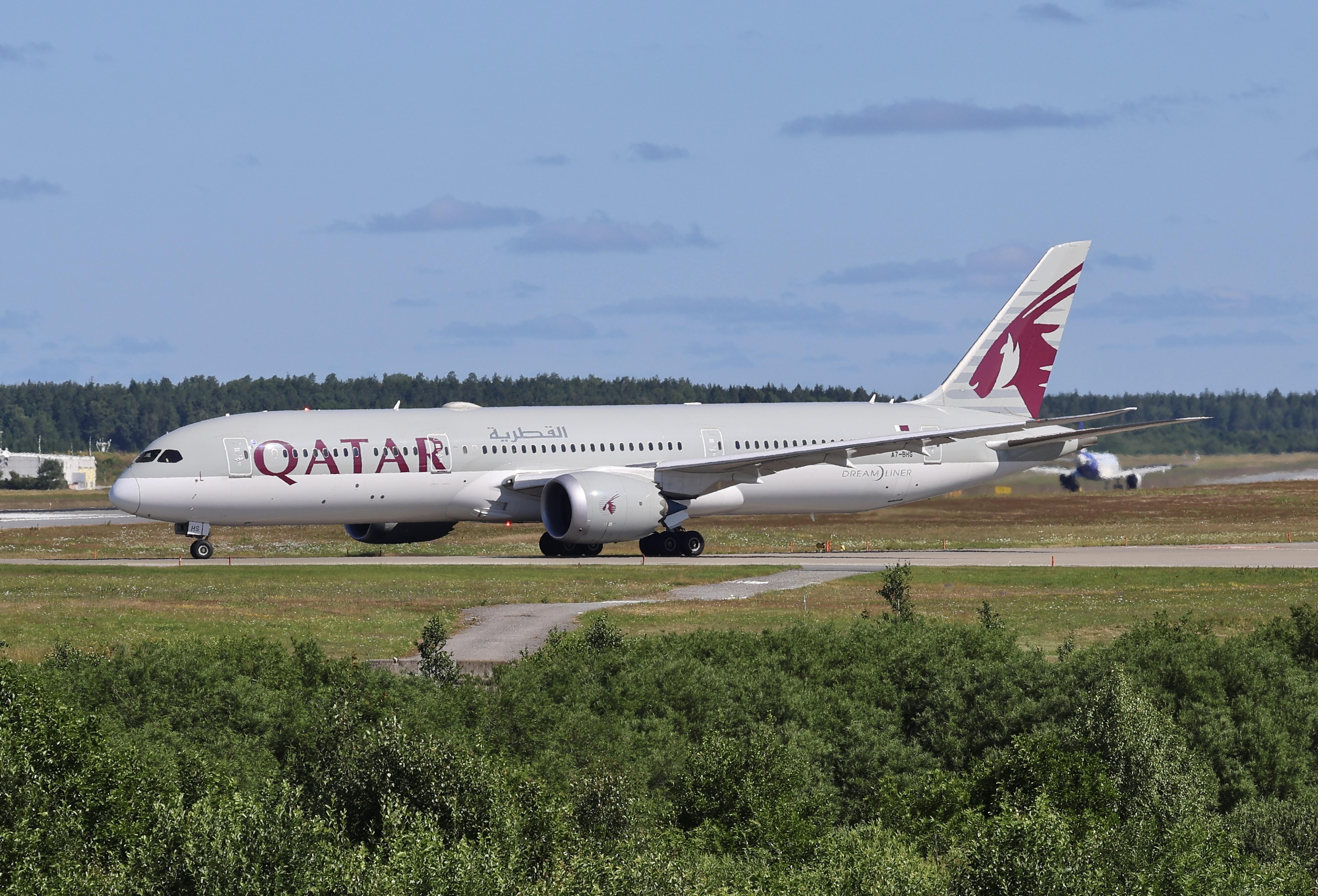 A7-BHS @ ESSA - Rwy 01L - by wijken