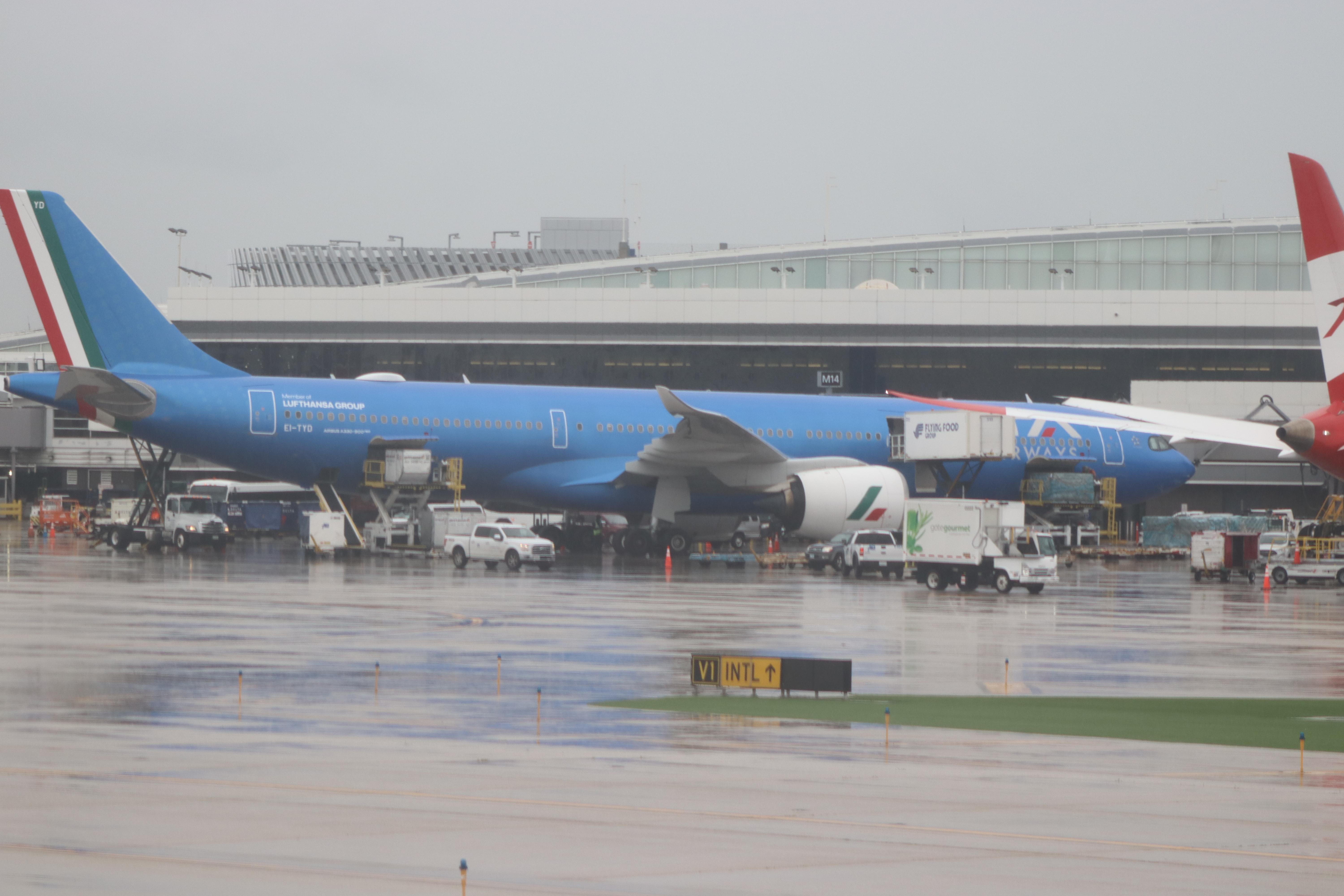 EI-TYD photo, click to enlarge