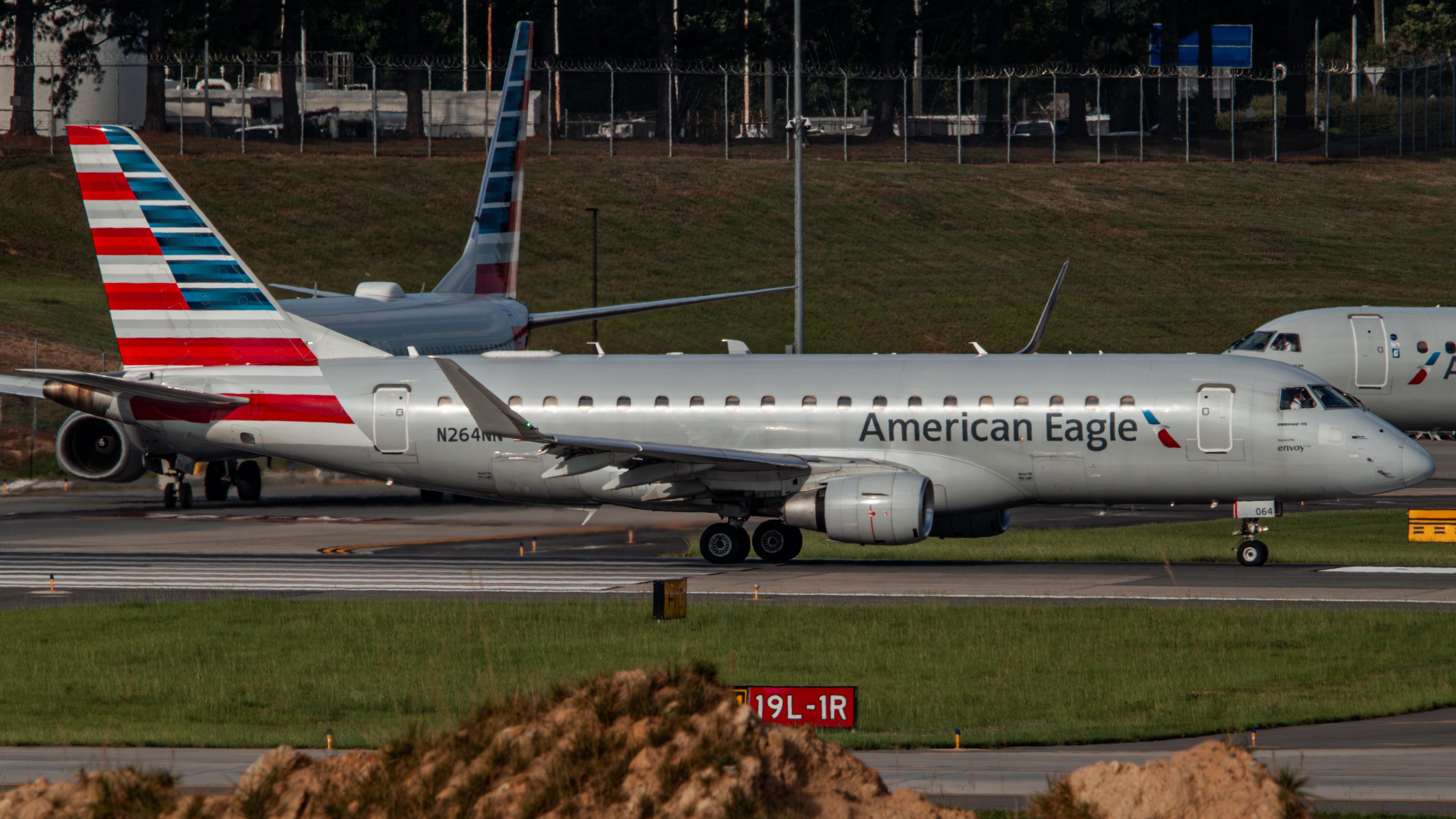 N264NN @ KCLT - American Eagle/Envoy E175 - by AviationLover50