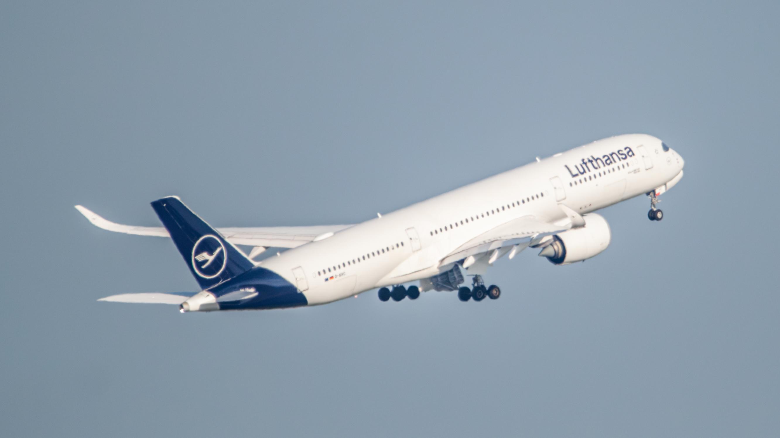 D-AIVC @ KCLT - Lufthansa A359 - by AviationLover50