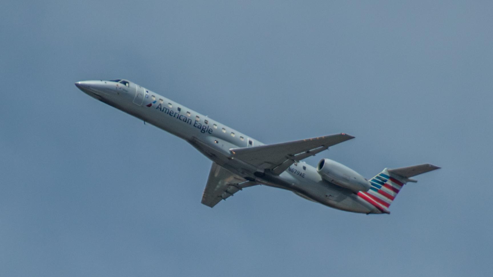 N679AE @ KCLT - American Eagle/Piedmont ERJ-145 - by AviationLover50