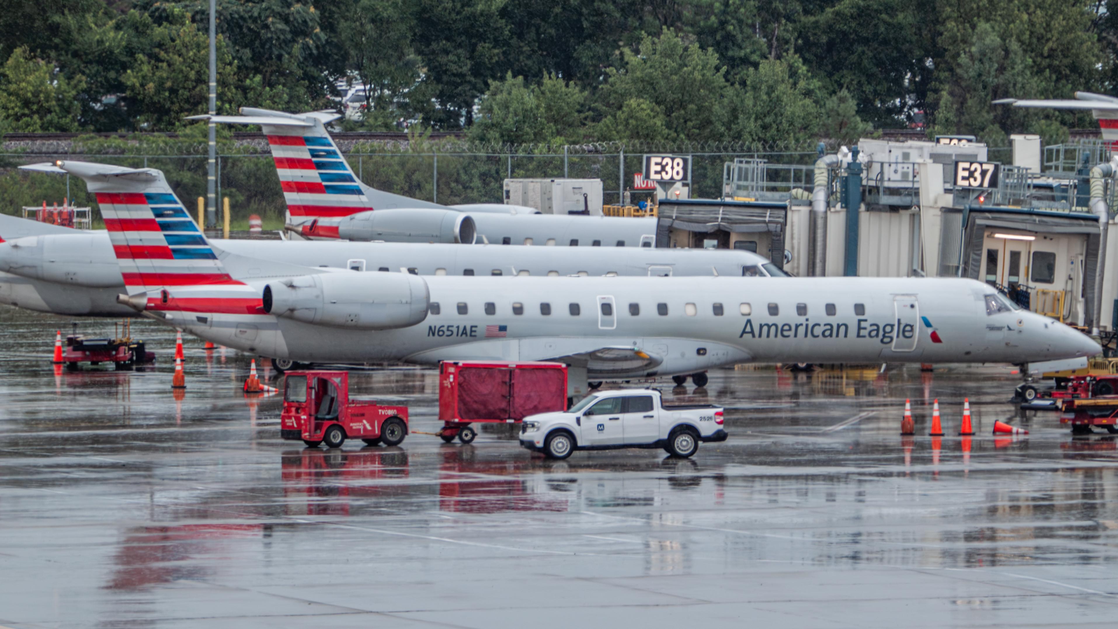 N651AE photo, click to enlarge