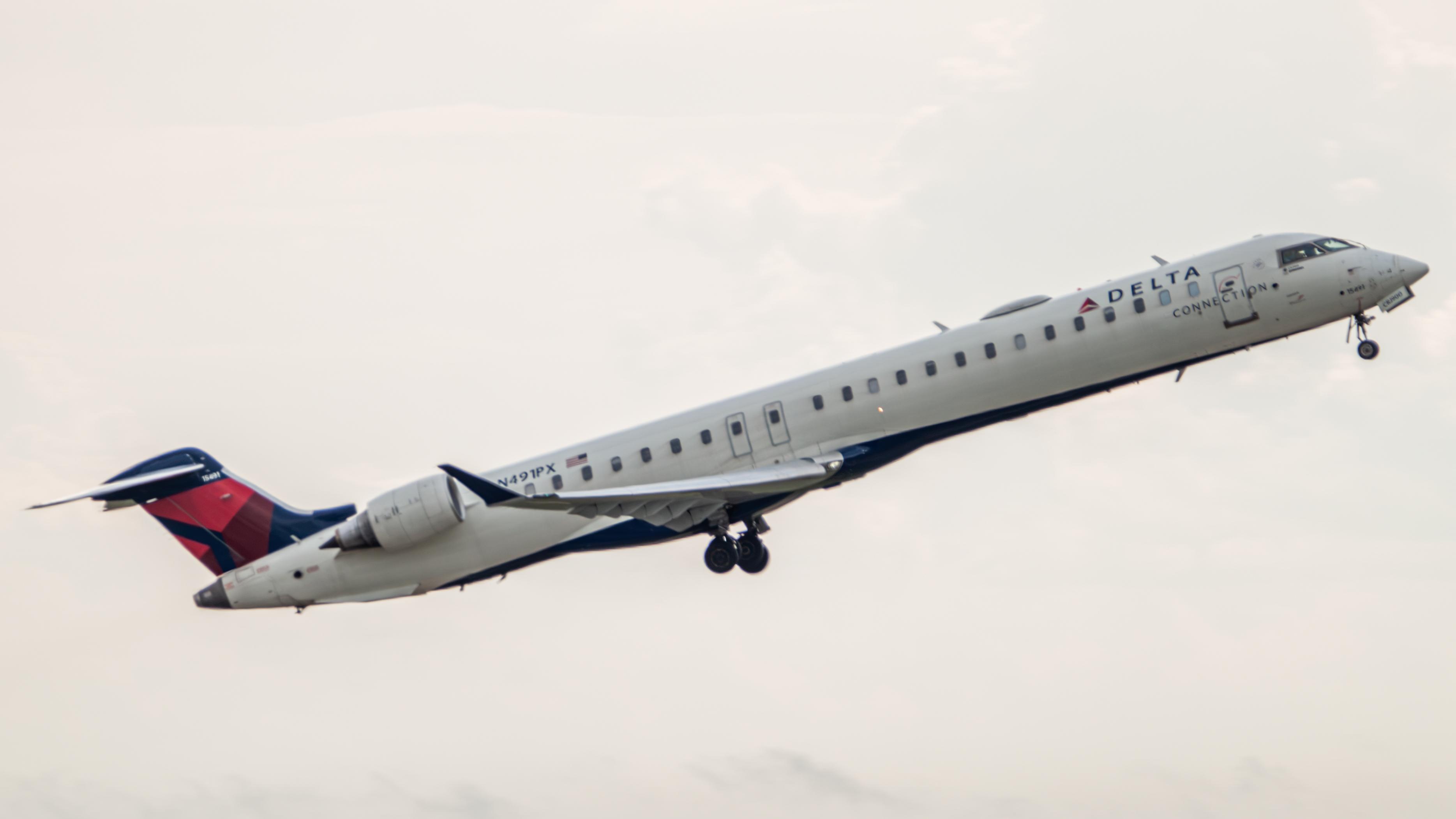 N491PX @ KCLT - Delta Connection/Endeavor CRJ9 - by AviationLover50