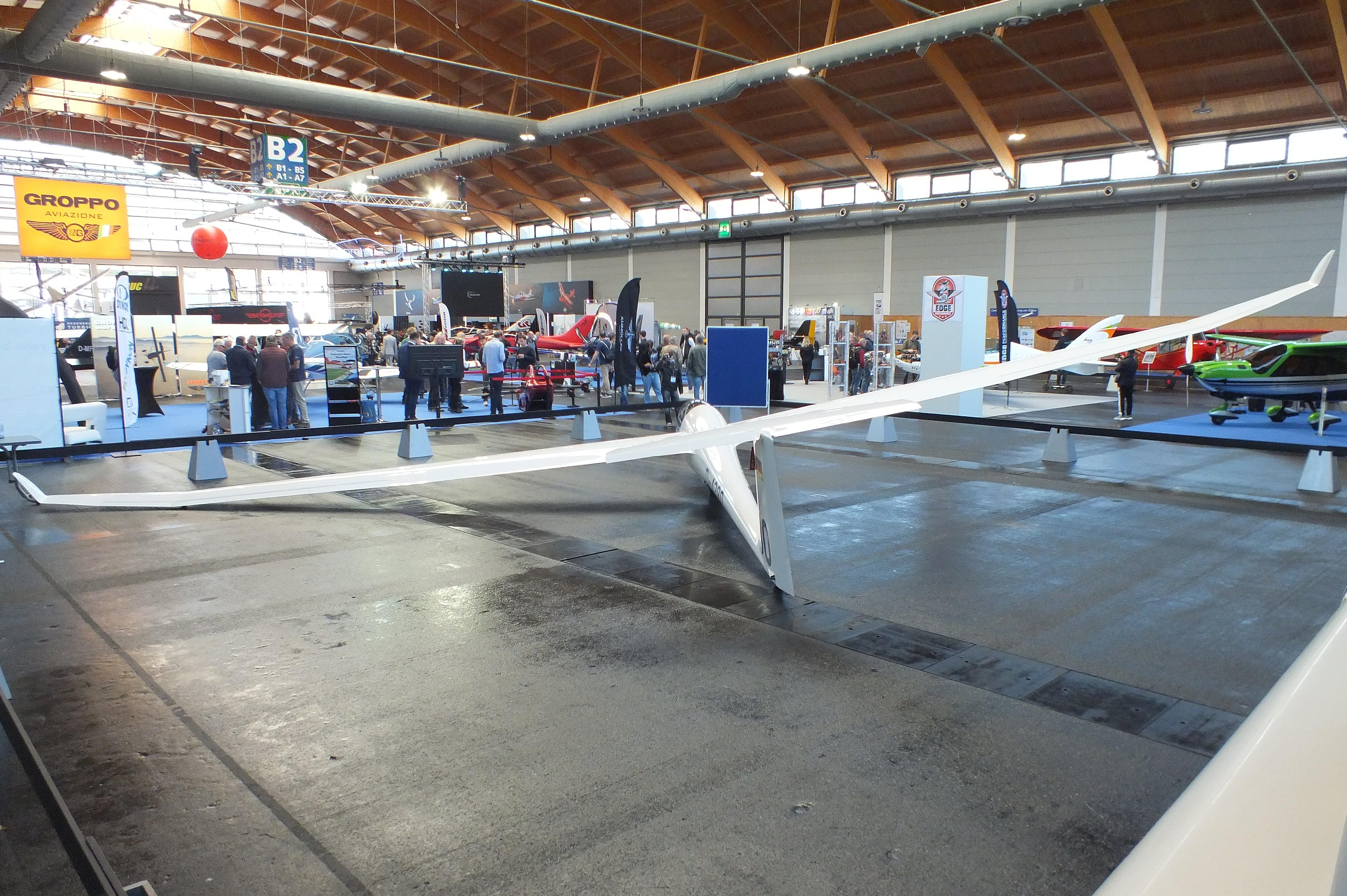 D-4380 @ EDNY - Schempp-Hirth Discus 2B at the AERO 2026, Friedrichshafen - by iwarnecke