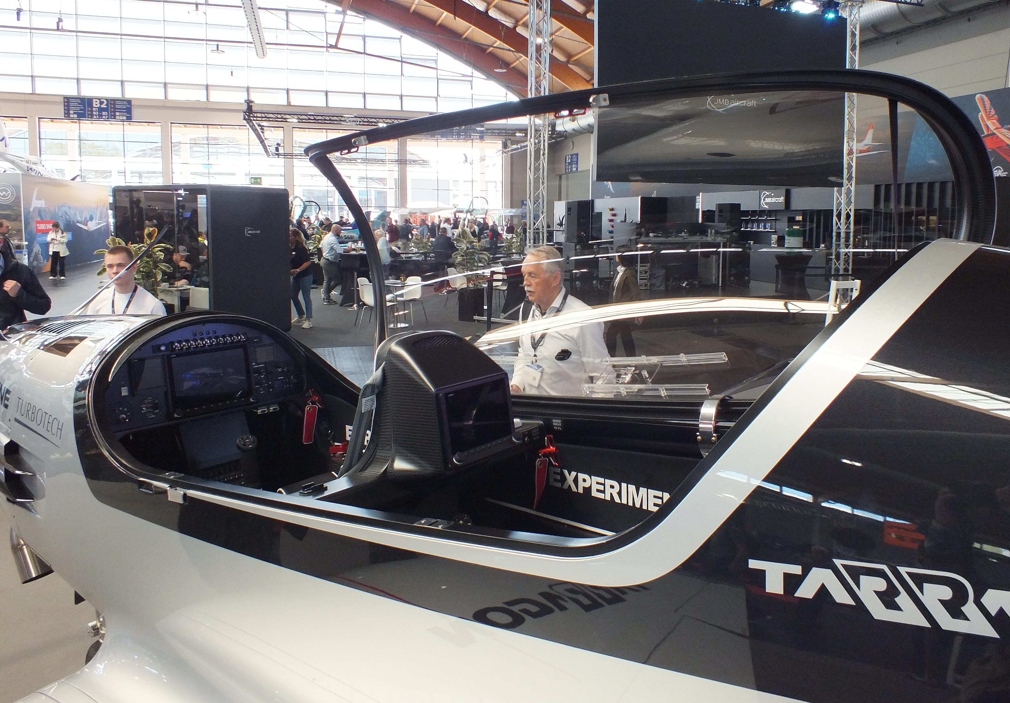 W67CLJ @ EDNY - Pelegrin Tarragon Turbine prototype at the AERO 2026, Friedrichshafen #c - by iwarnecke