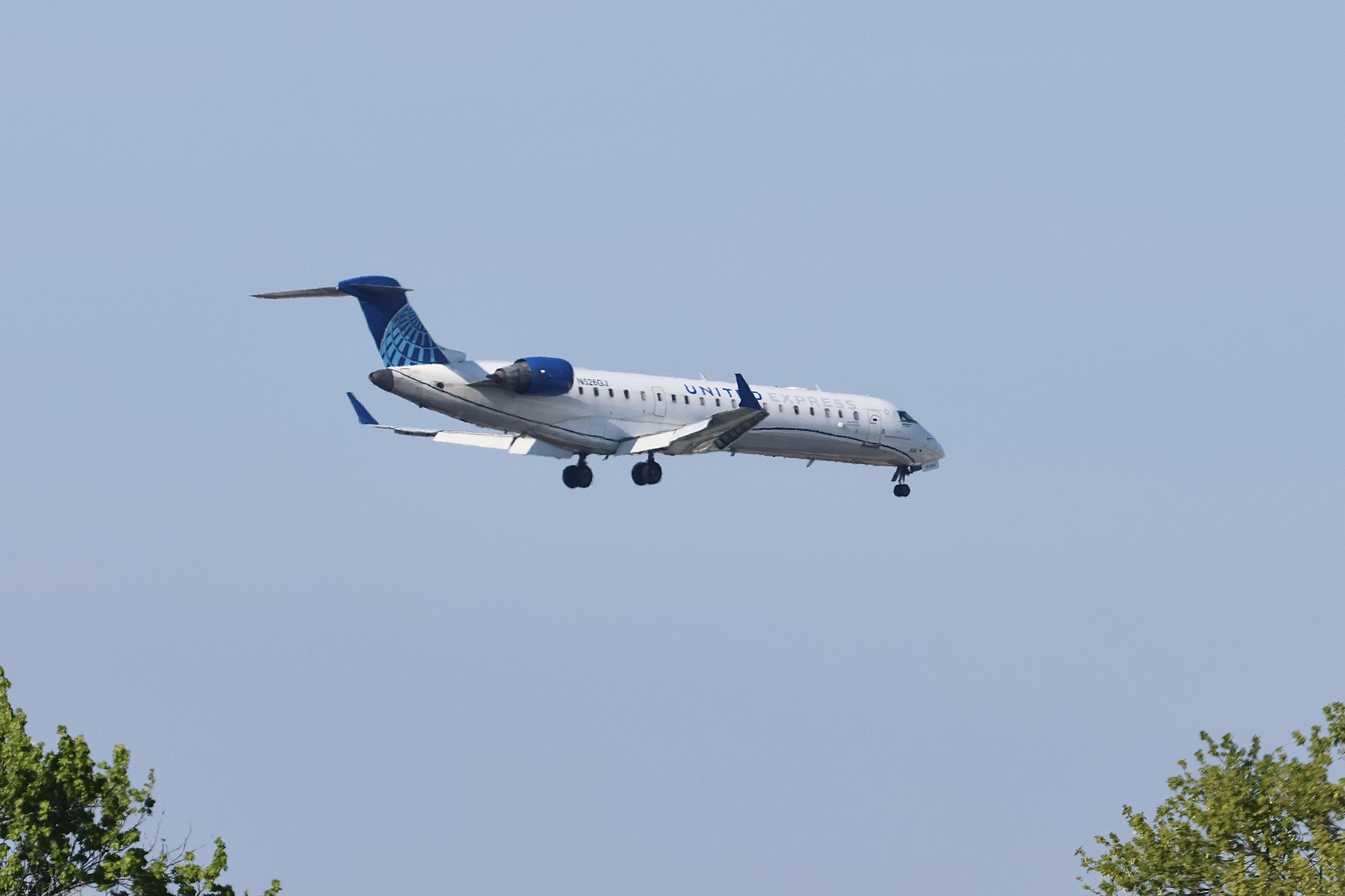 N526GJ @ KORD - CRJ7 GoJet/United Express Bombardier CRJ-701 (CRJ-550) CL-600-2C10 N526GJ arriving 10C KORD - by MarkKalfas