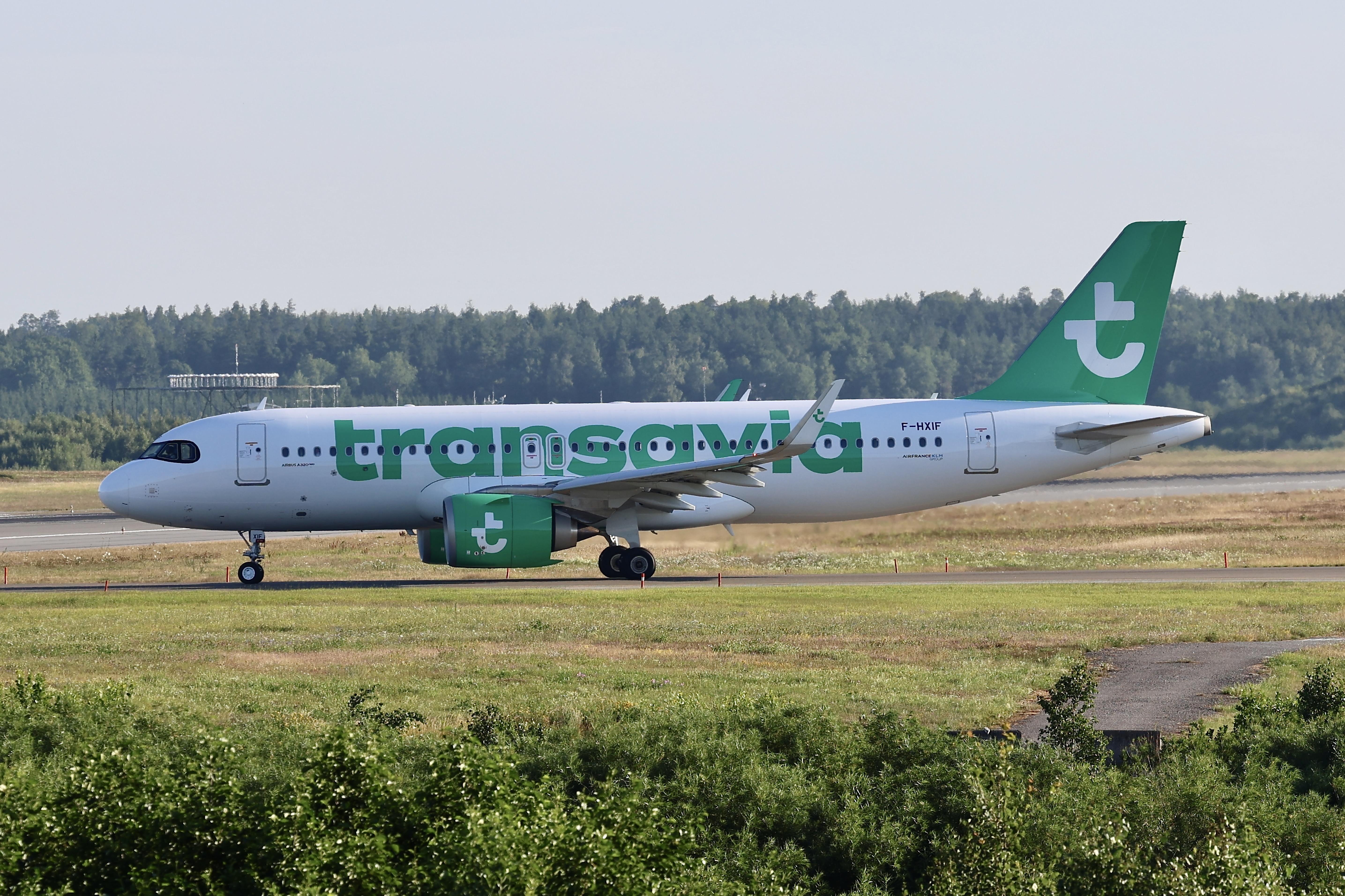 F-HXIF @ ESSA - Rwy 01L - by wijken