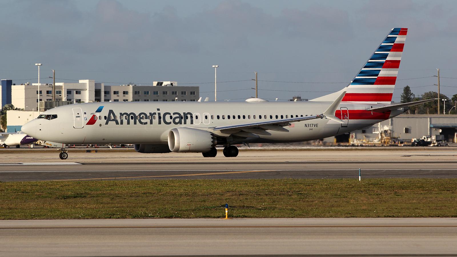 N302US @ KMIA - at mia - by Ronald