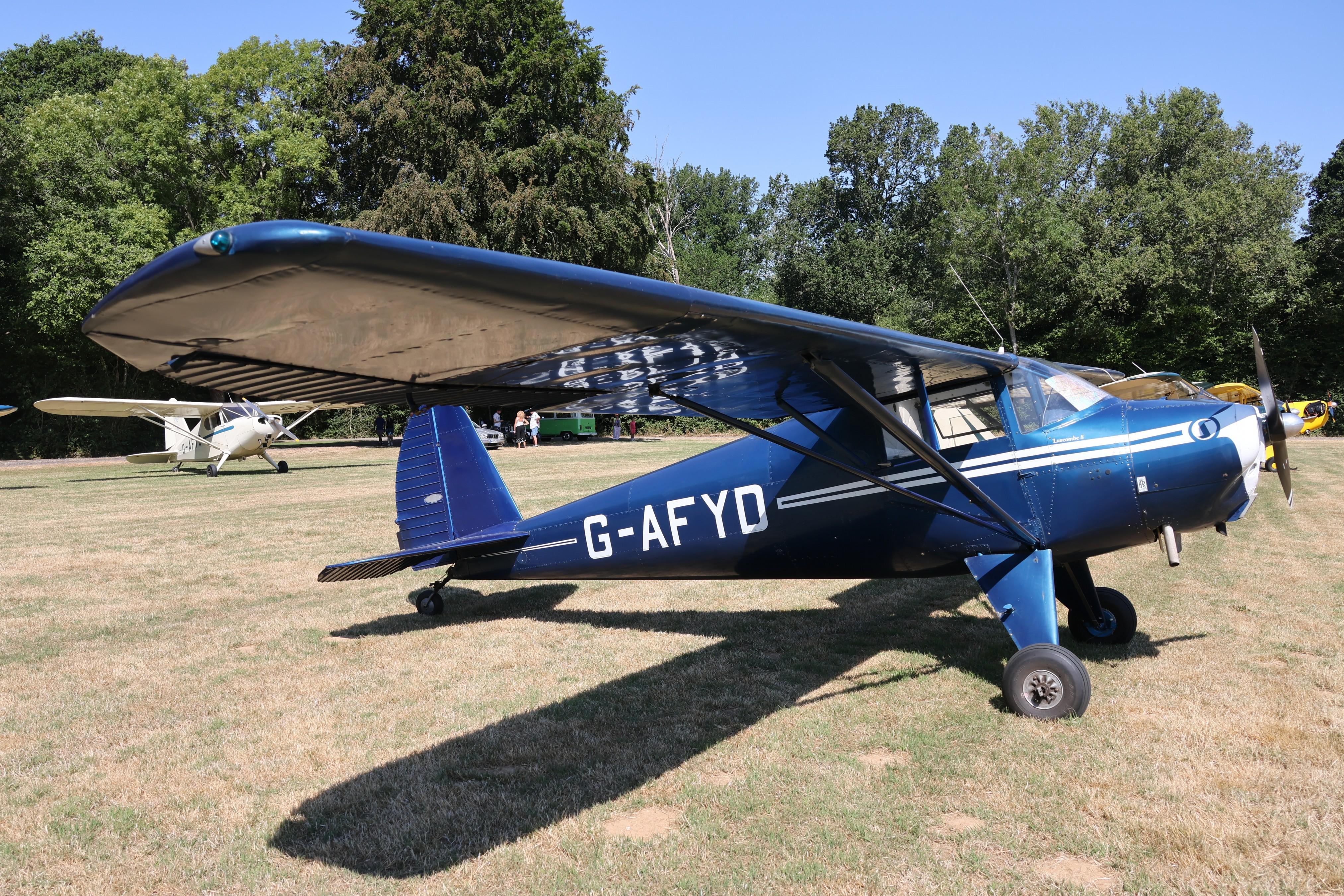 G-AFYD @ GB-0827 - G-AFYD 1939 Luscomber 8F Silvaire West Tisted Fly In
 - by PhilR