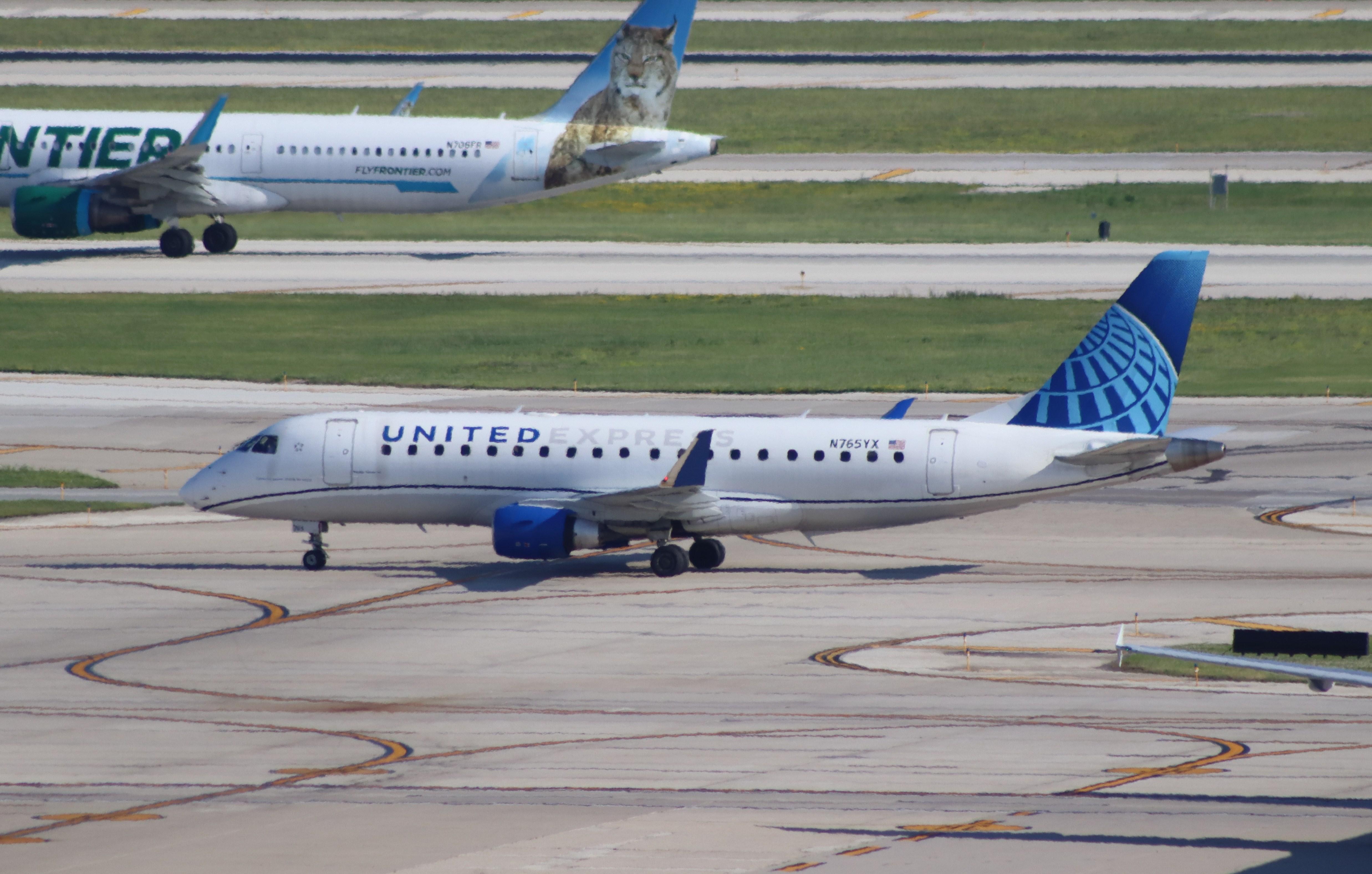 N765YX @ KORD - ERJ-170-200LR - by MarkPasqualino