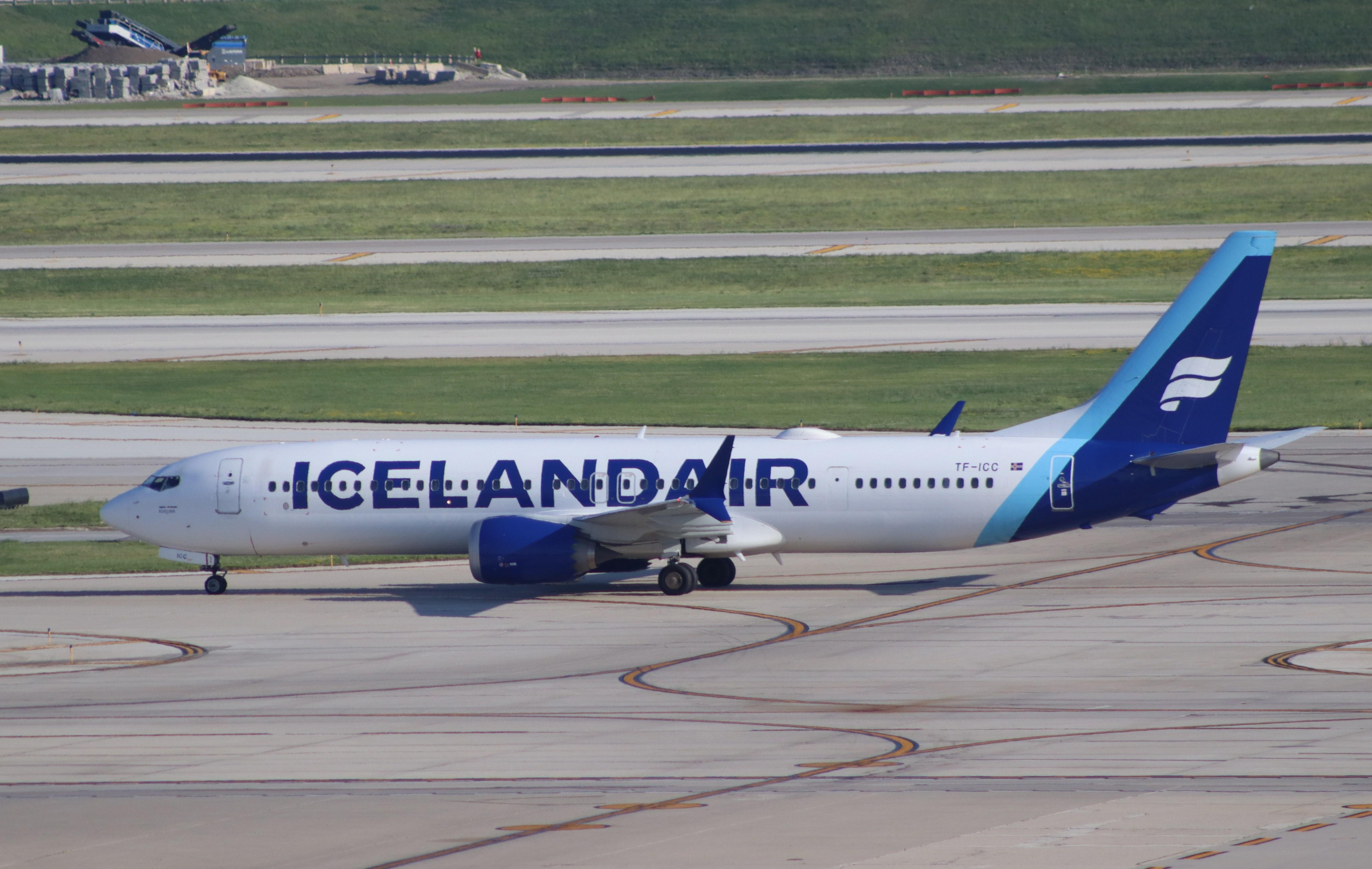 TF-ICC @ KORD - Boeing 737-9 MAX - by MarkPasqualino