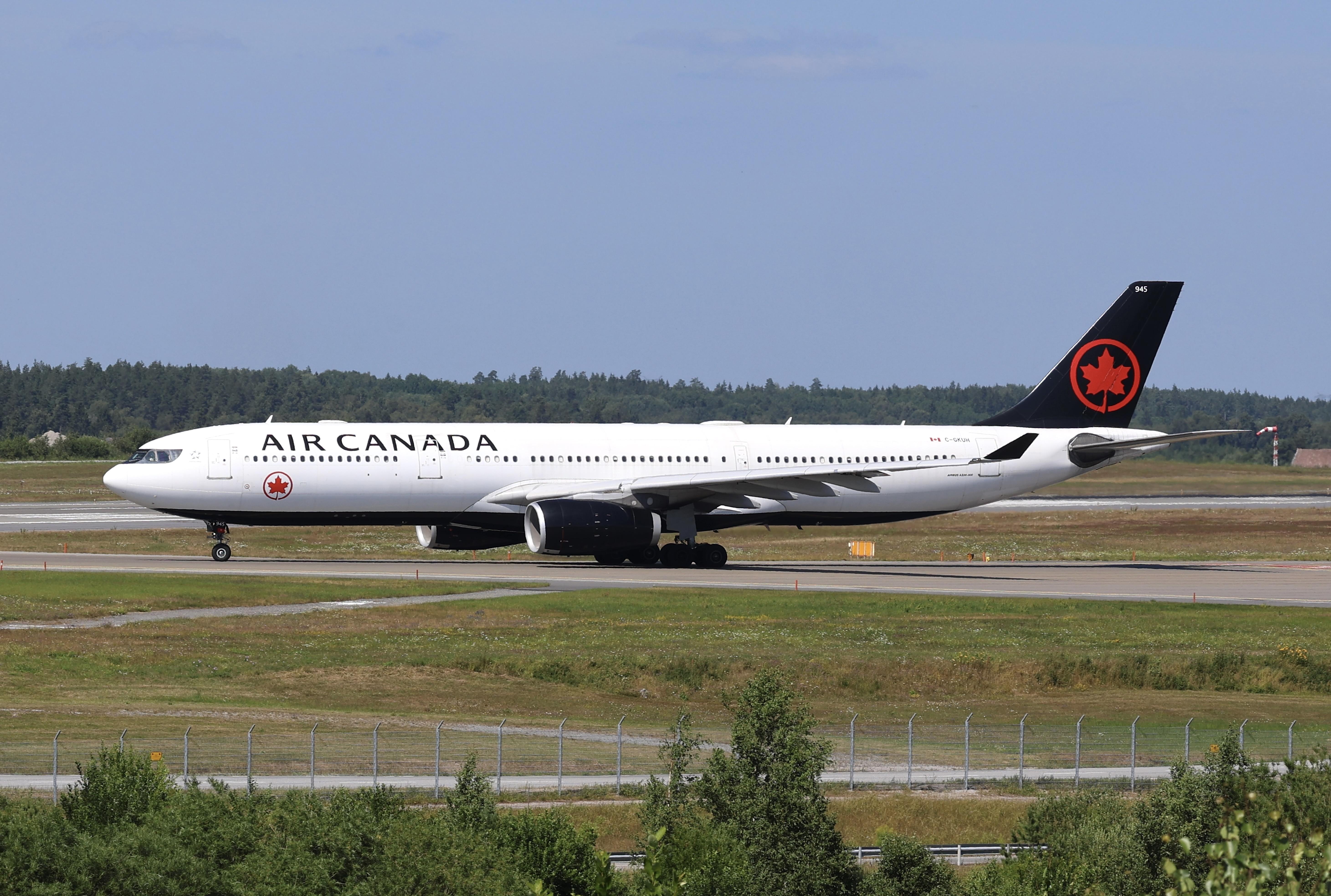 C-GKUH photo, click to enlarge