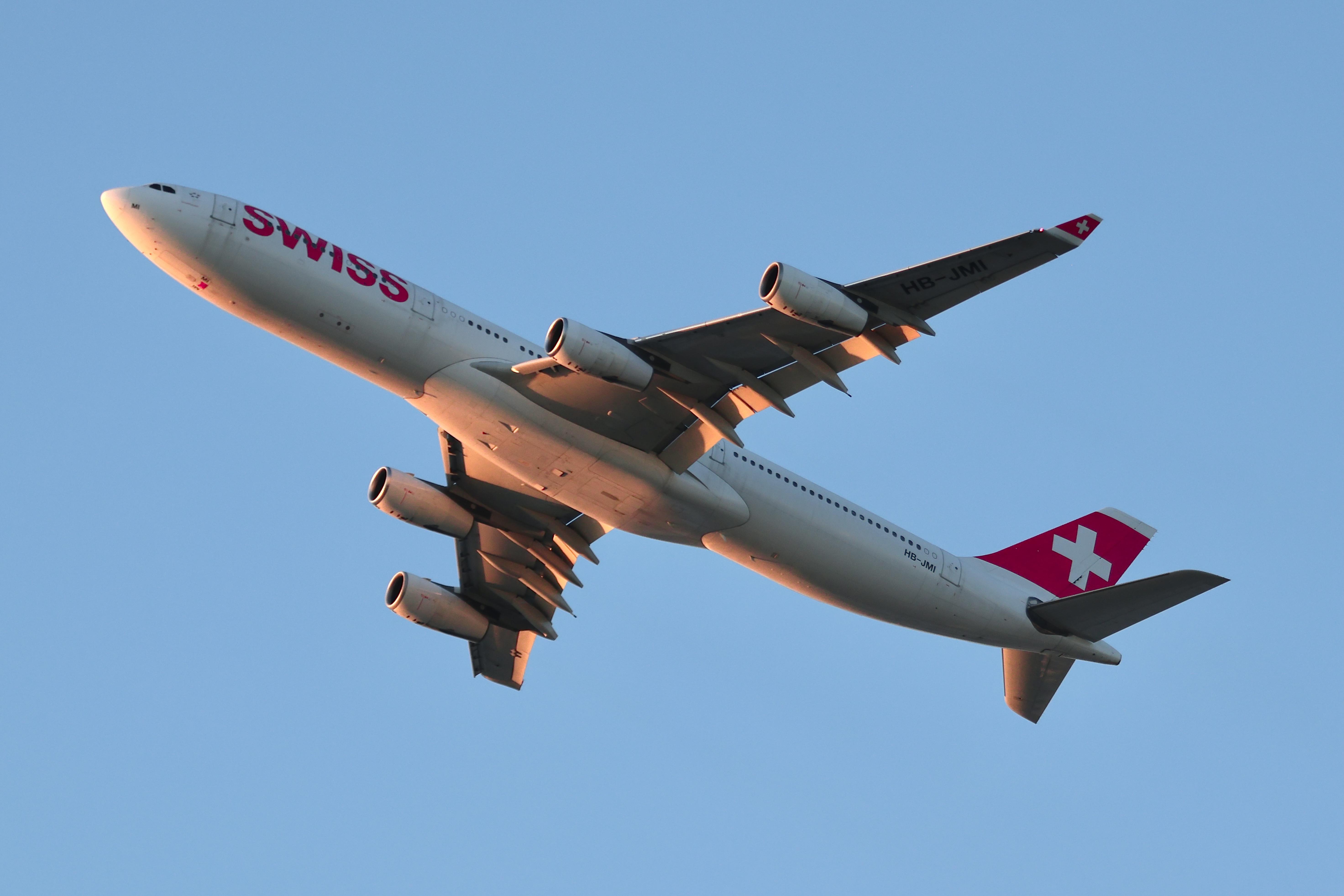 HB-JMI photo, click to enlarge