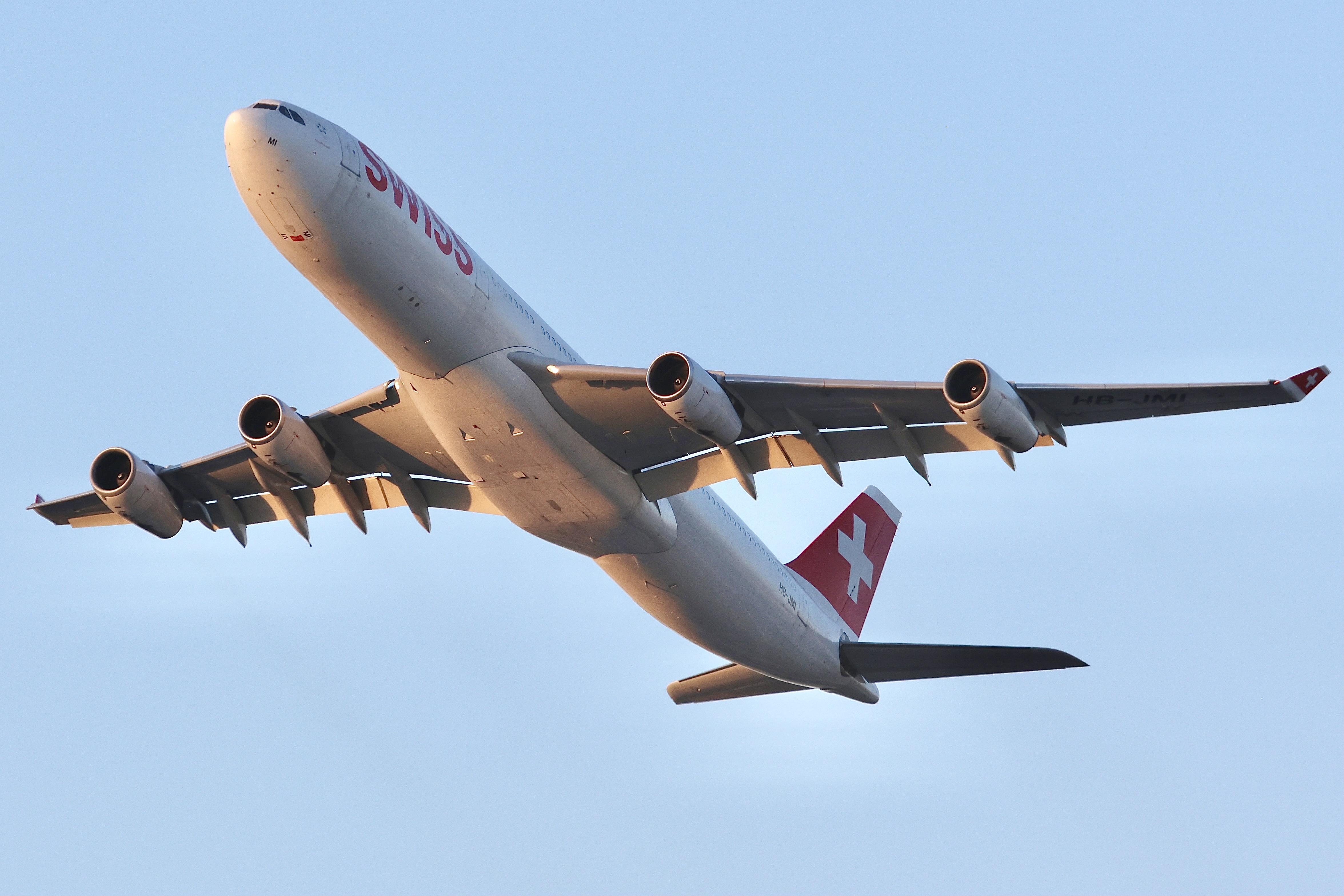 HB-JML photo, click to enlarge