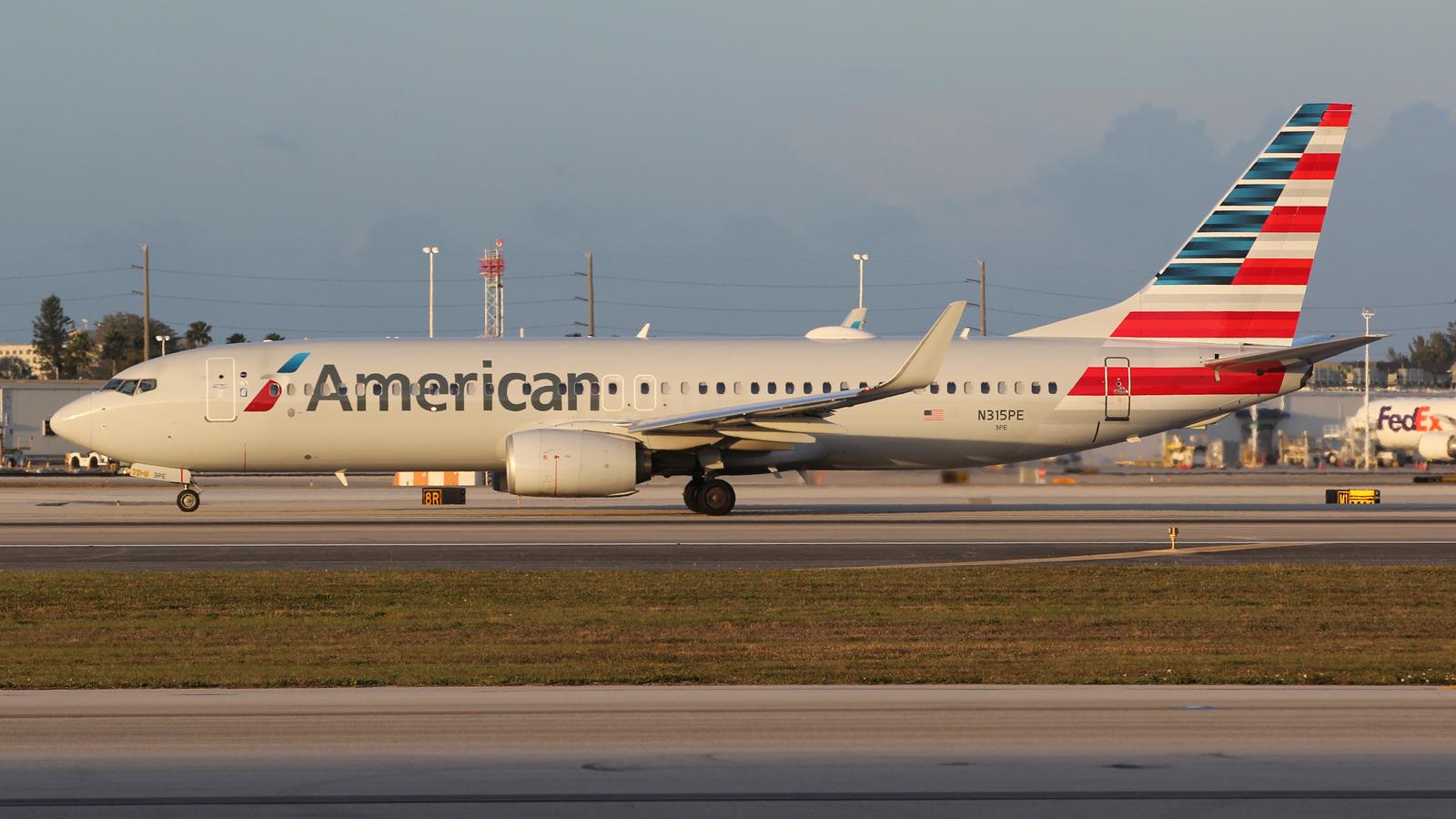 N315PE @ KMIA - at mia - by Ronald
