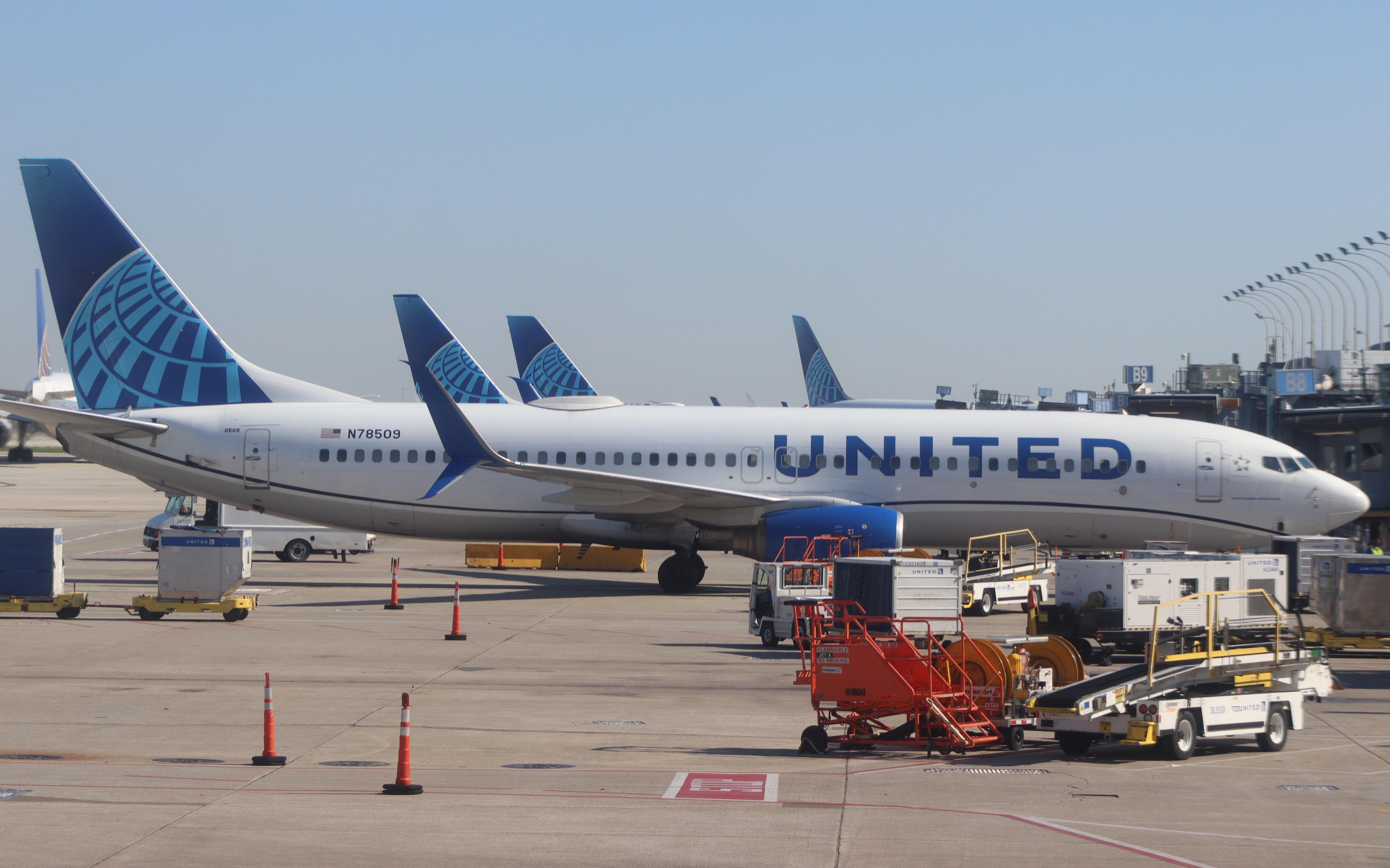 N78509 @ KORD - Boeing 737-824 - by MarkPasqualino