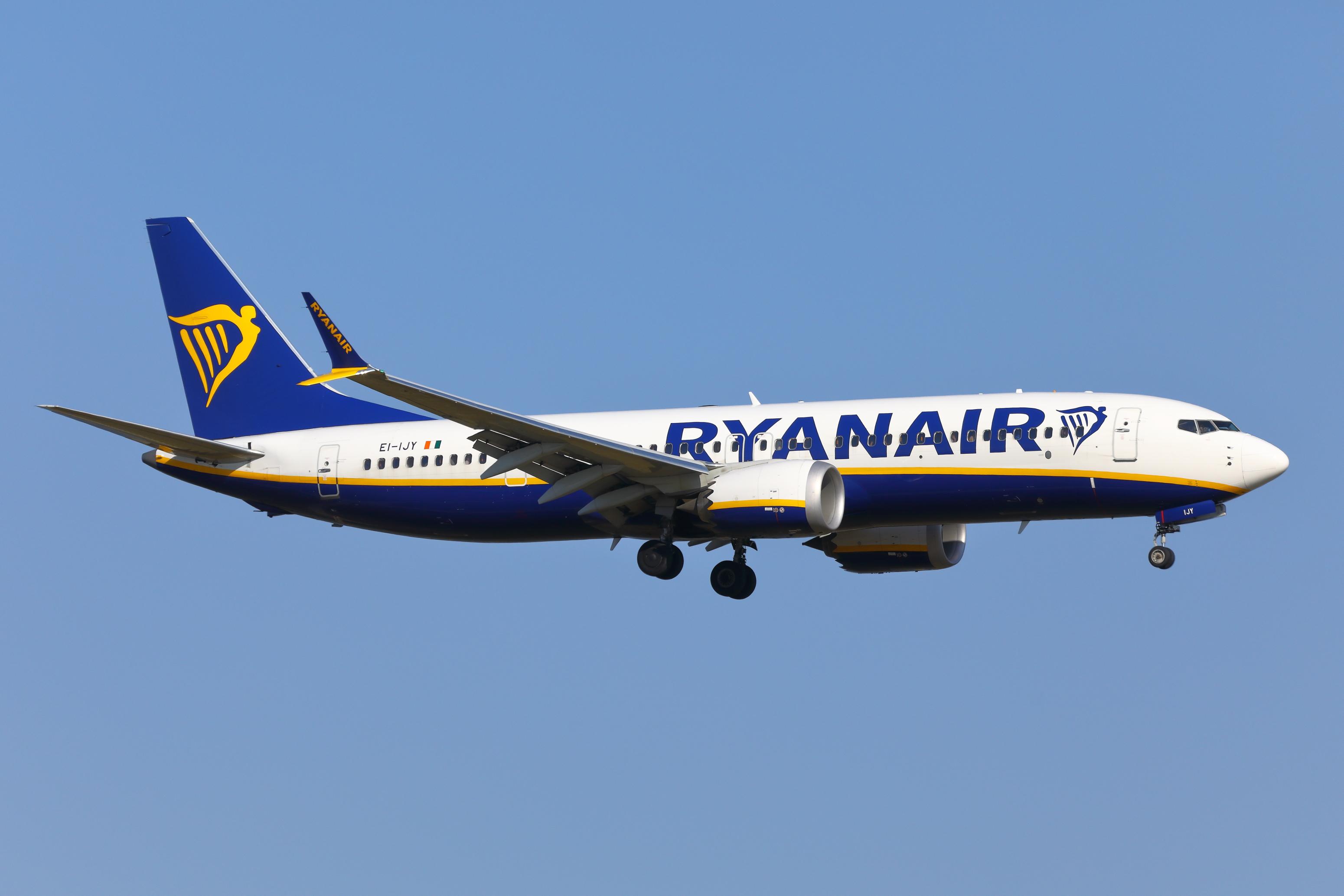 EI-IJY photo, click to enlarge