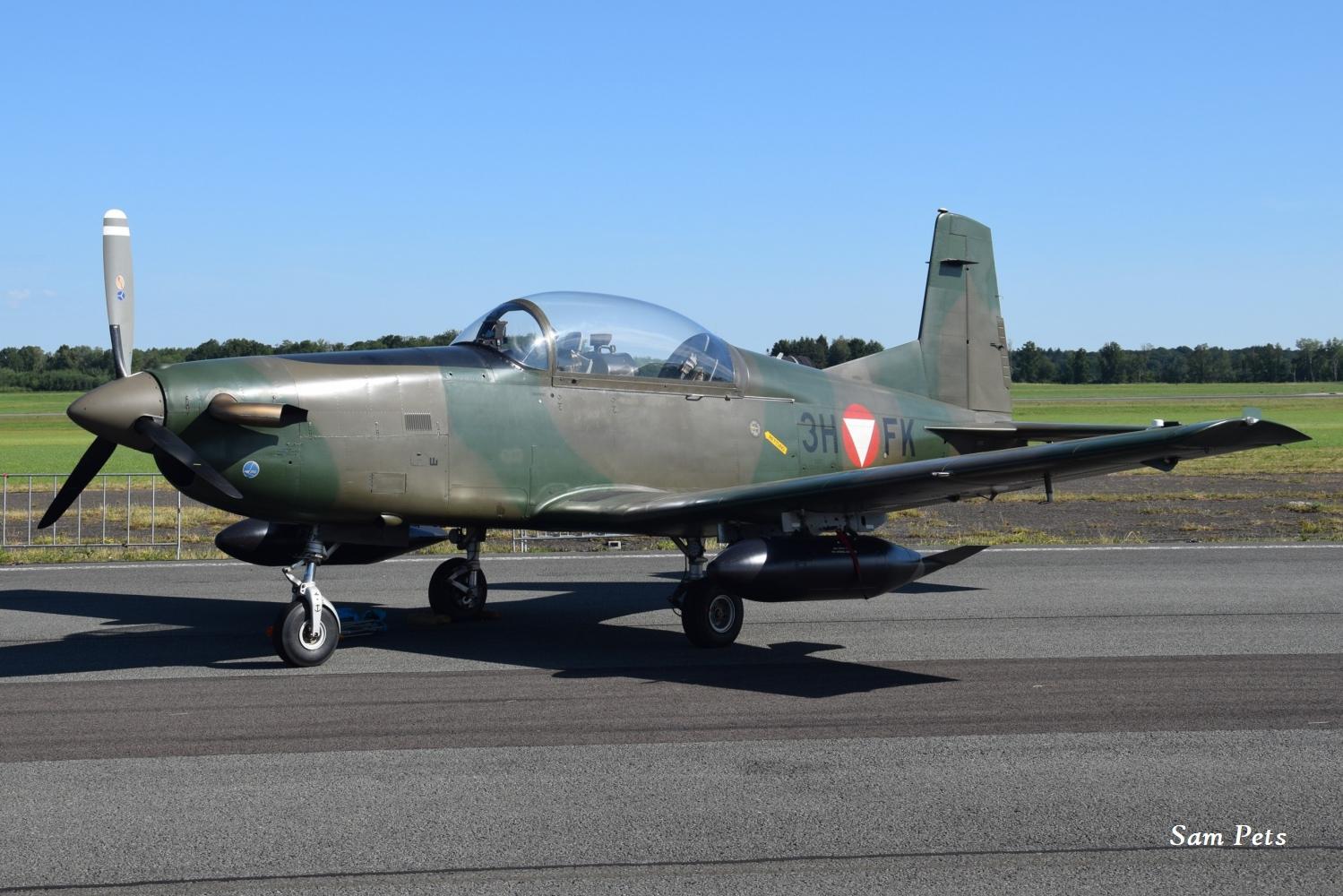 3H-FK photo, click to enlarge