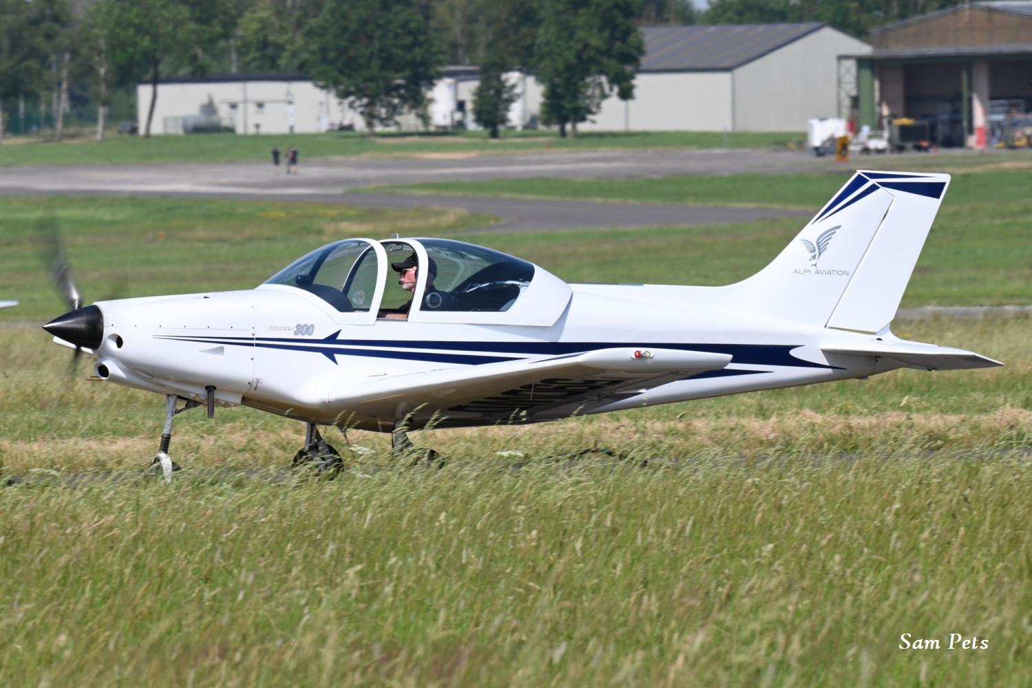59DWD photo, click to enlarge