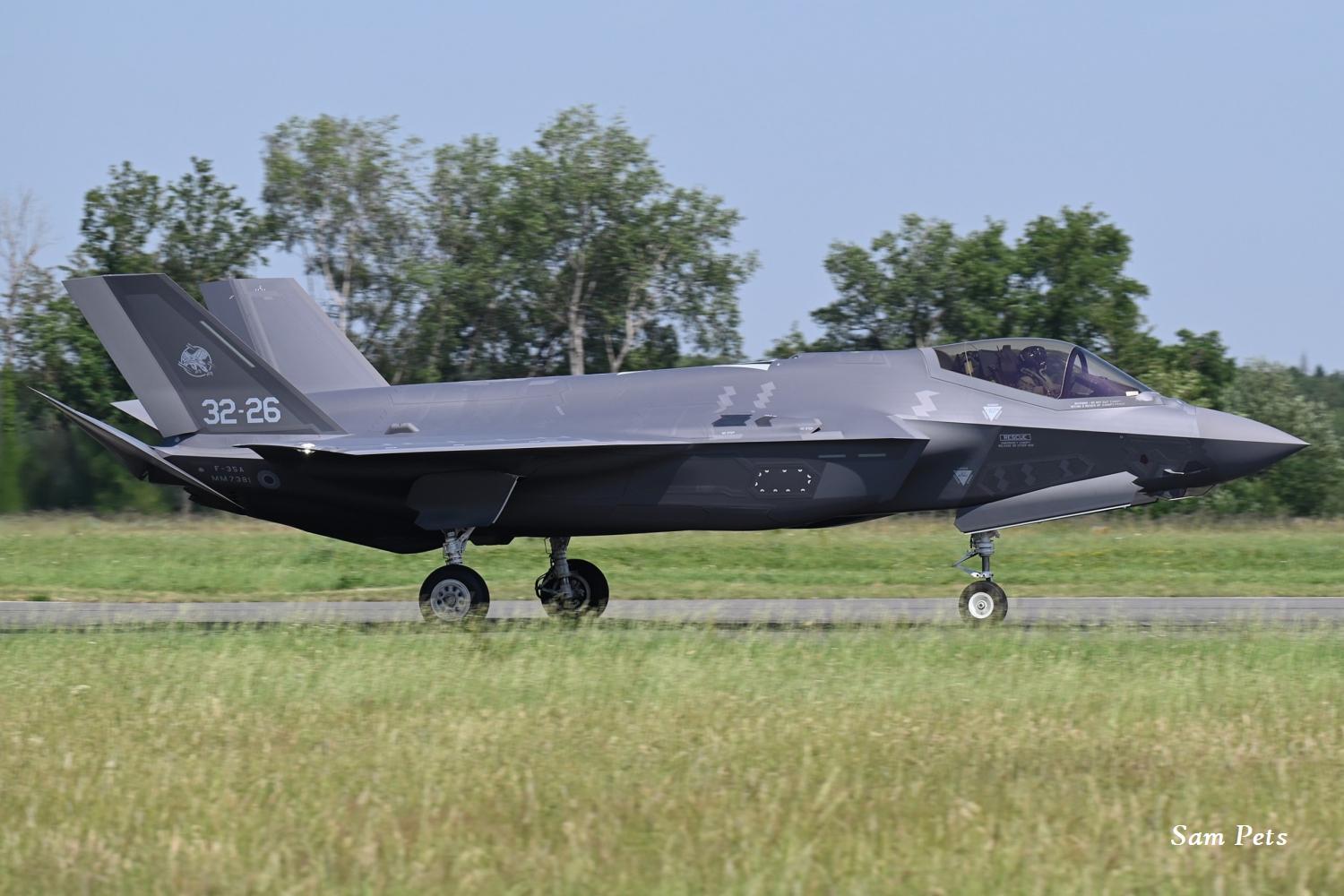 MM7381 photo, click to enlarge