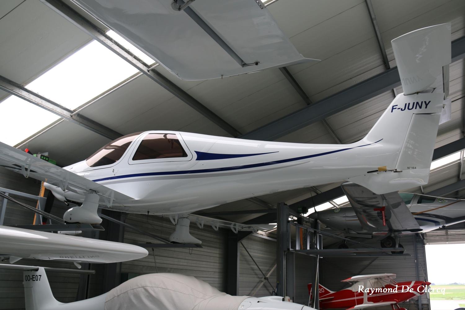 F-JUNY photo, click to enlarge