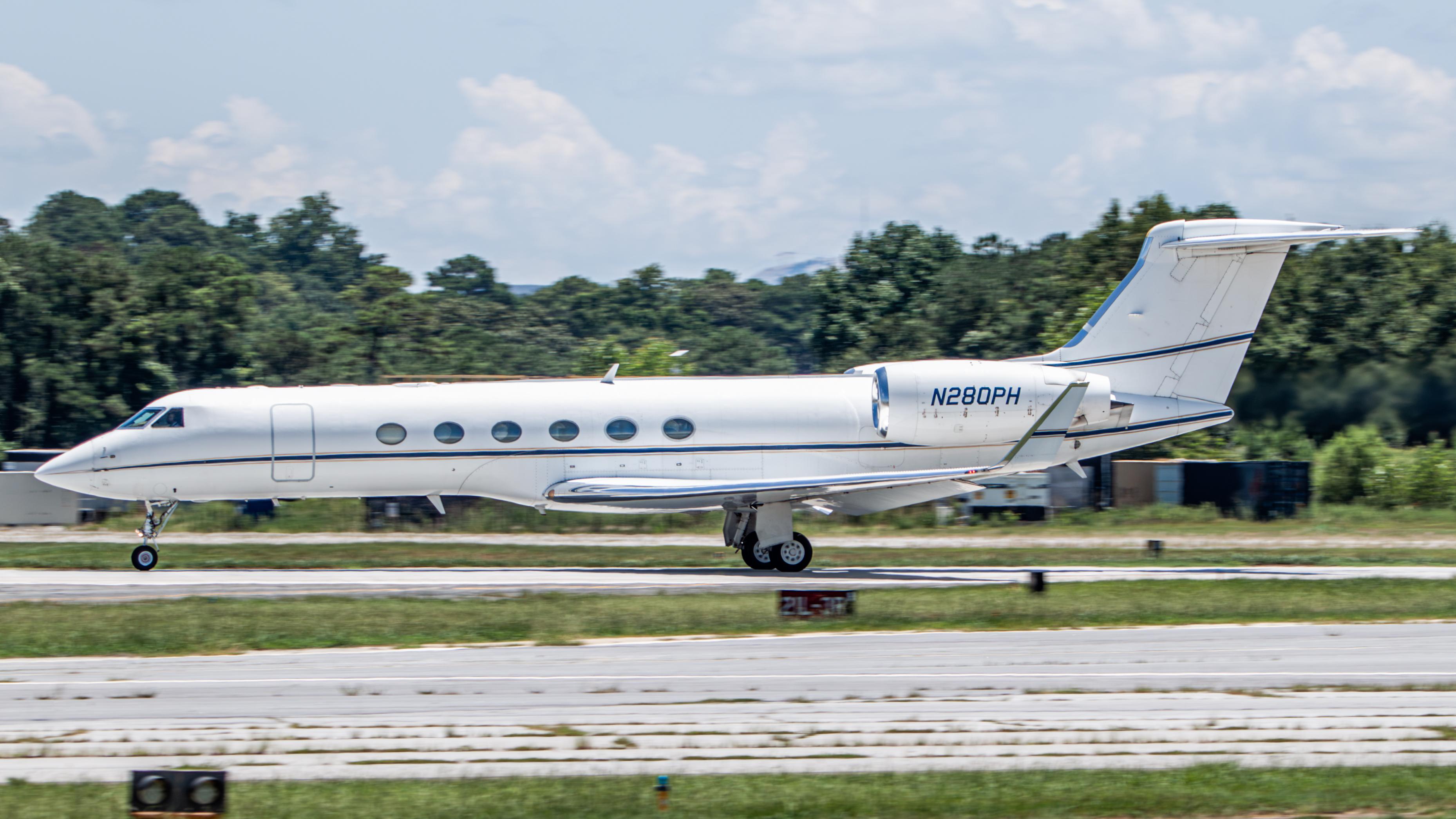 Aircraft N280PH, Global Air Charters G-V, at KPDK, photo by AviationLover50