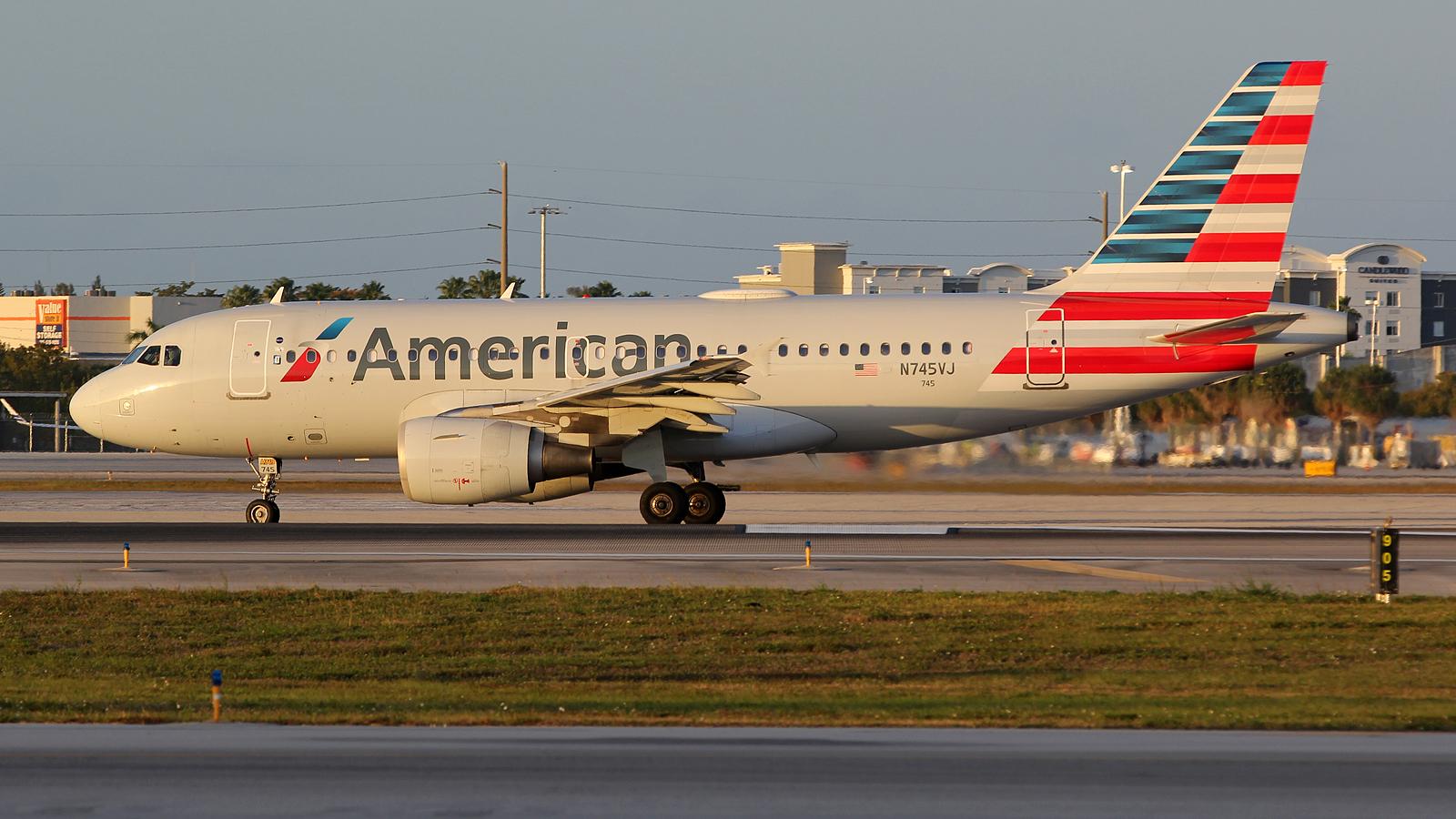 N745VJ @ KMIA - at mia - by Ronald
