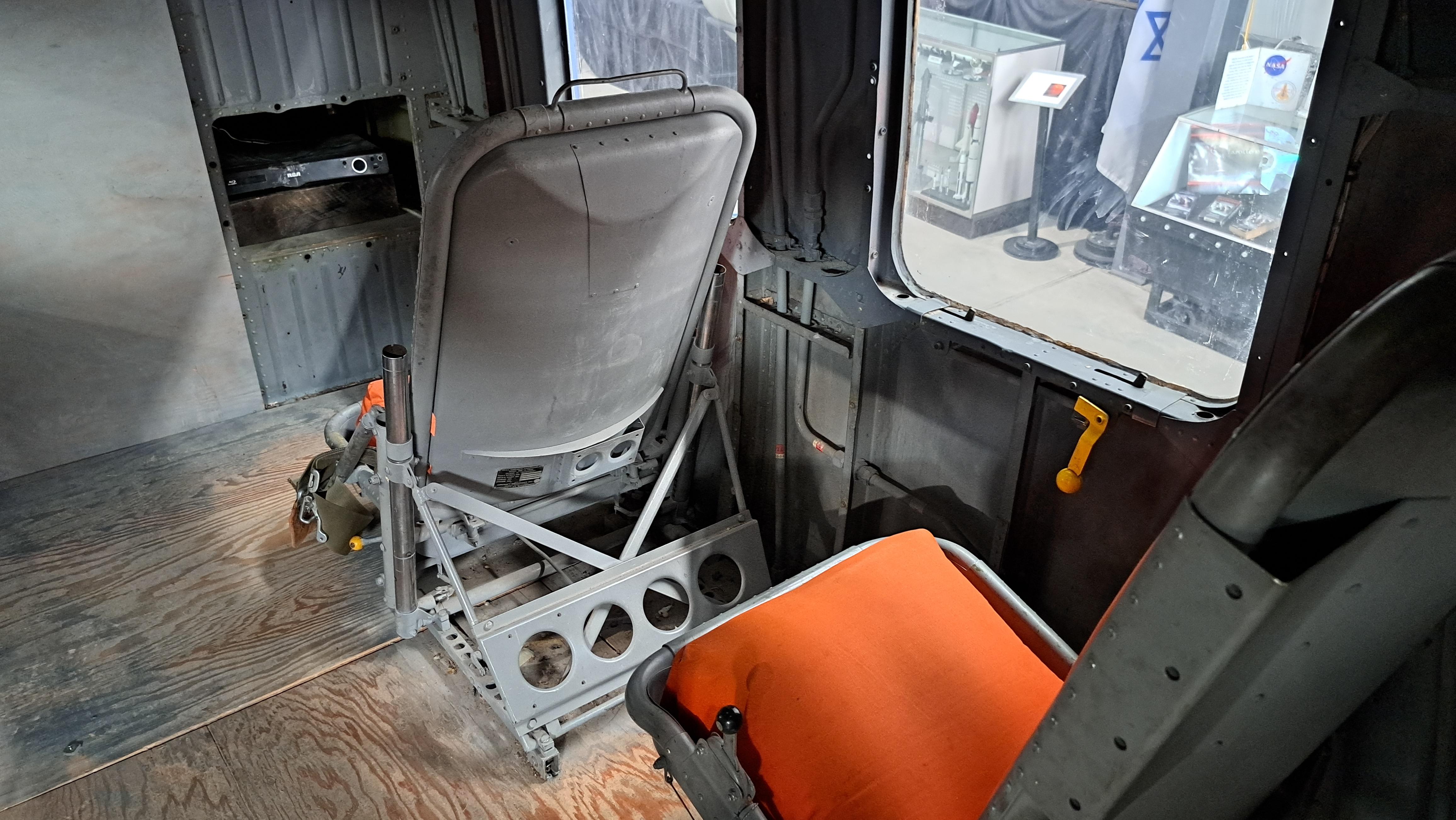 148002 photo, click to enlarge