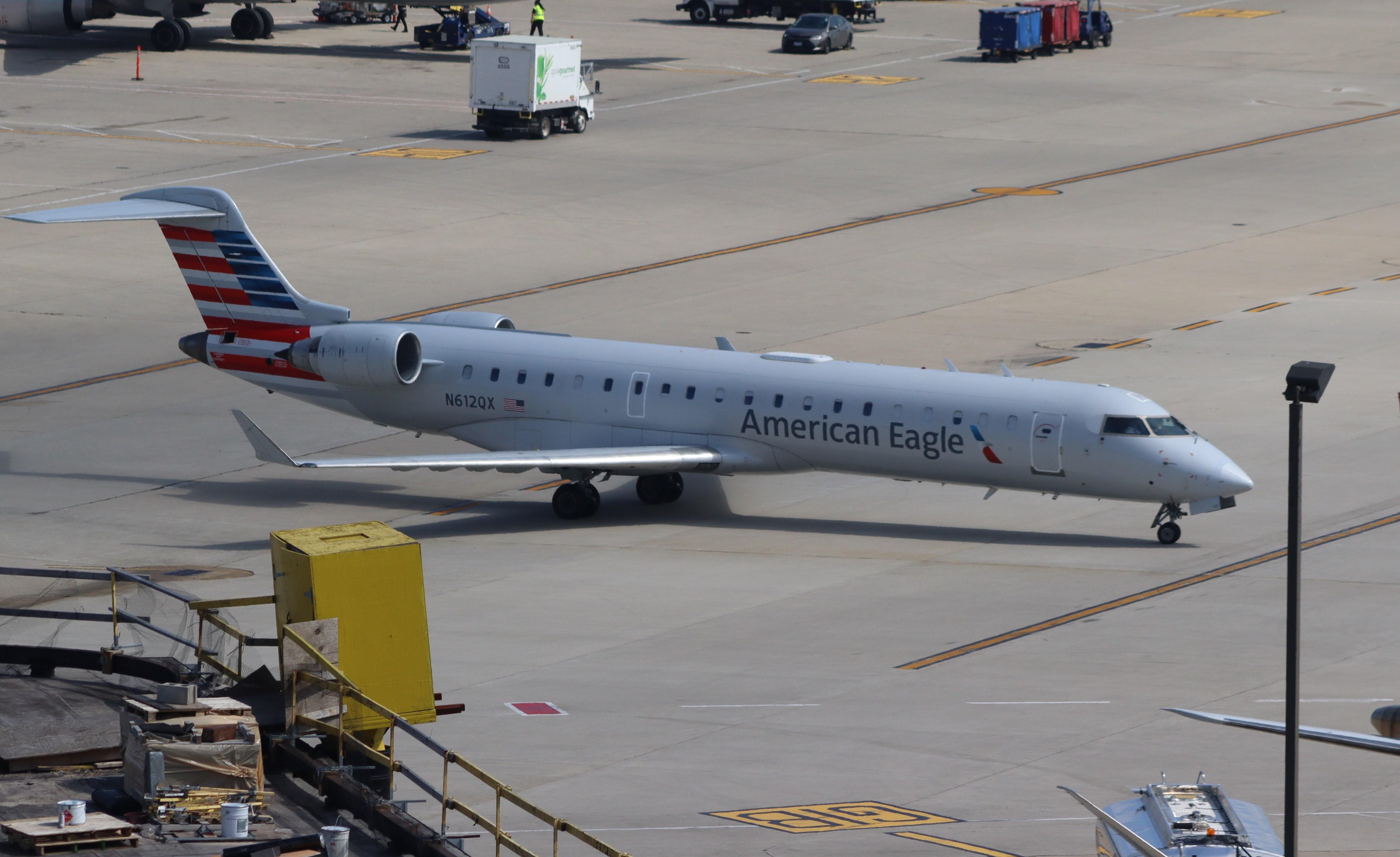 N612QX @ KORD - CL-600-2C10 - by MarkPasqualino