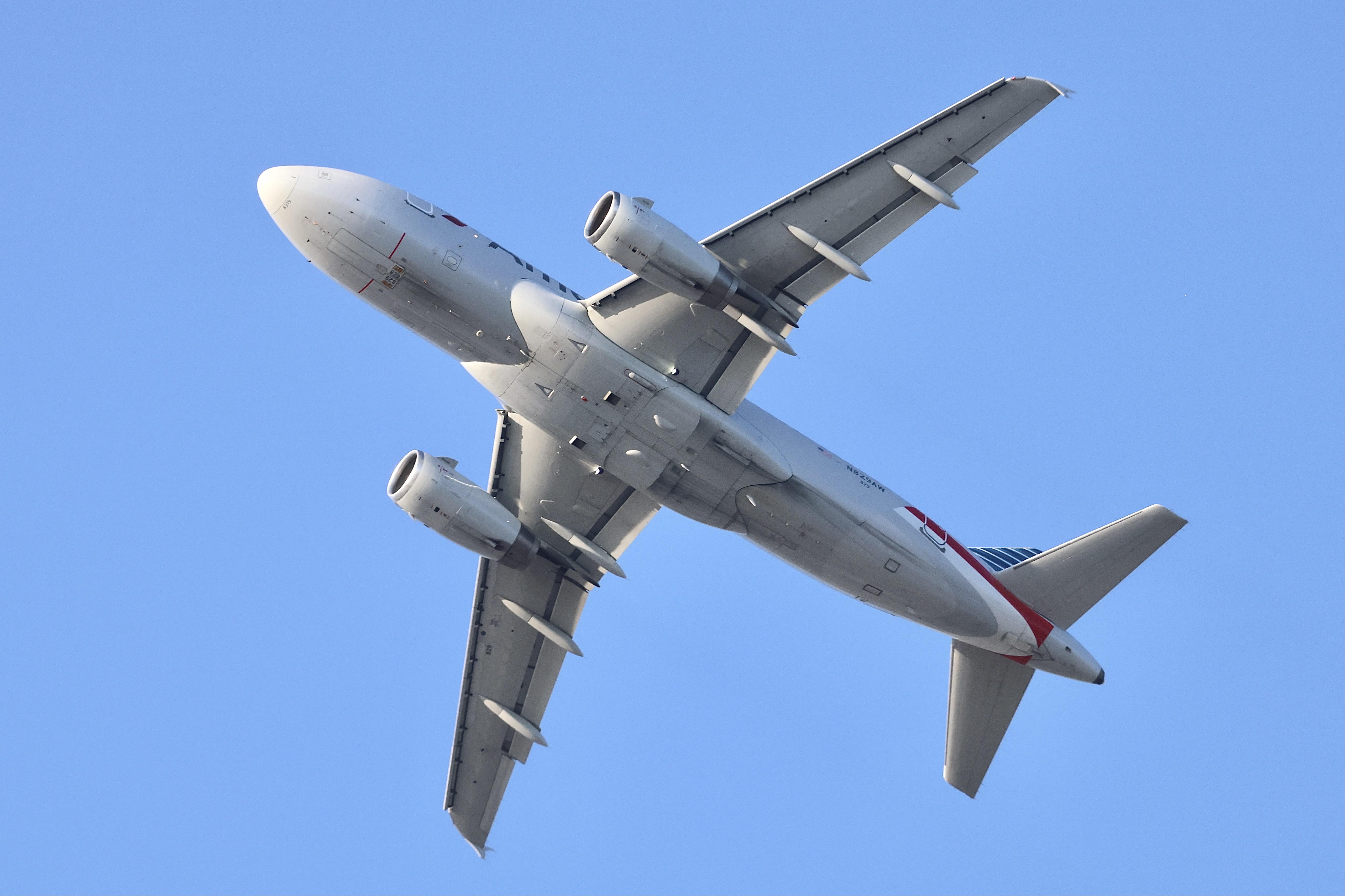 N829AW photo, click to enlarge