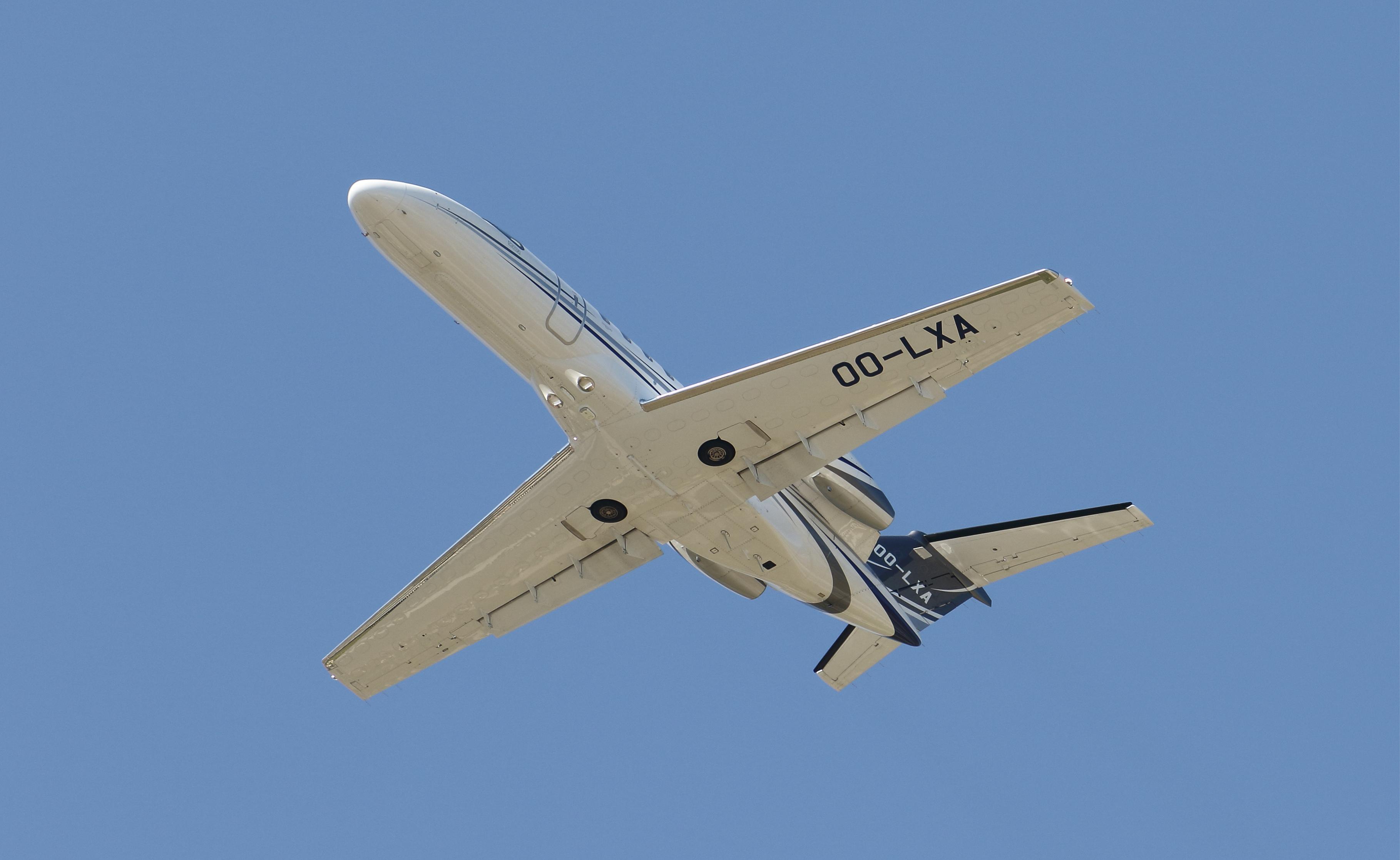 OO-LXA @ LFTH - taking off - by Olivier Cortot
