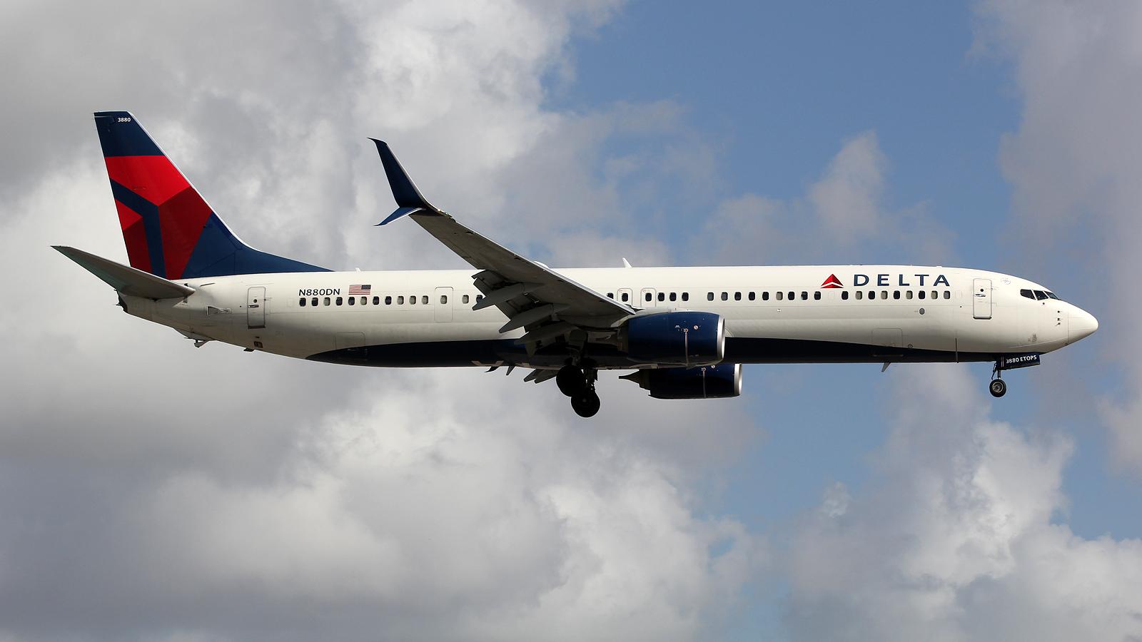 N880DN photo, click to enlarge