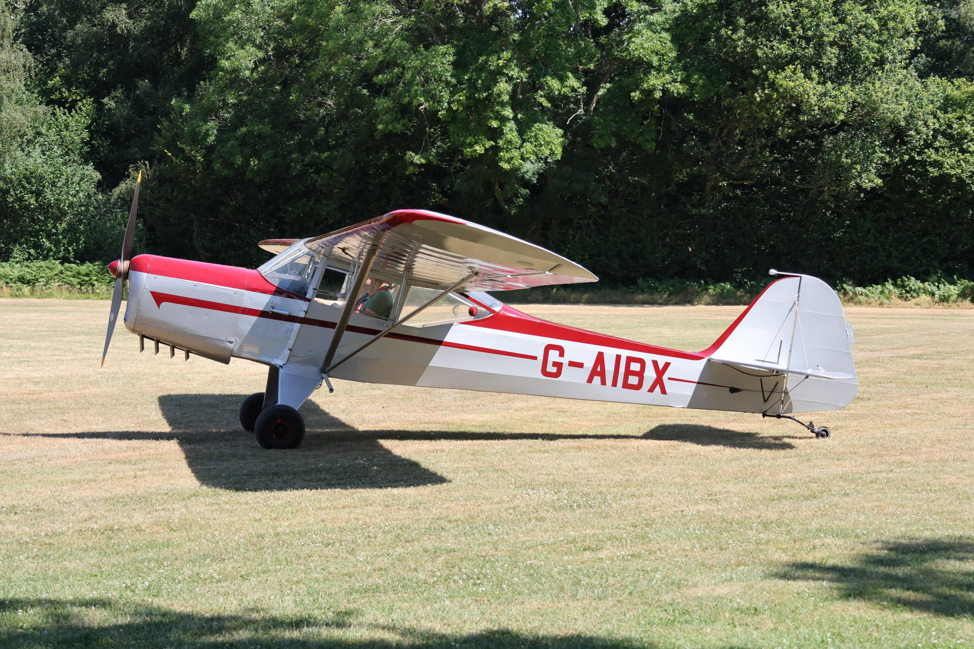 G-AIBX photo, click to enlarge