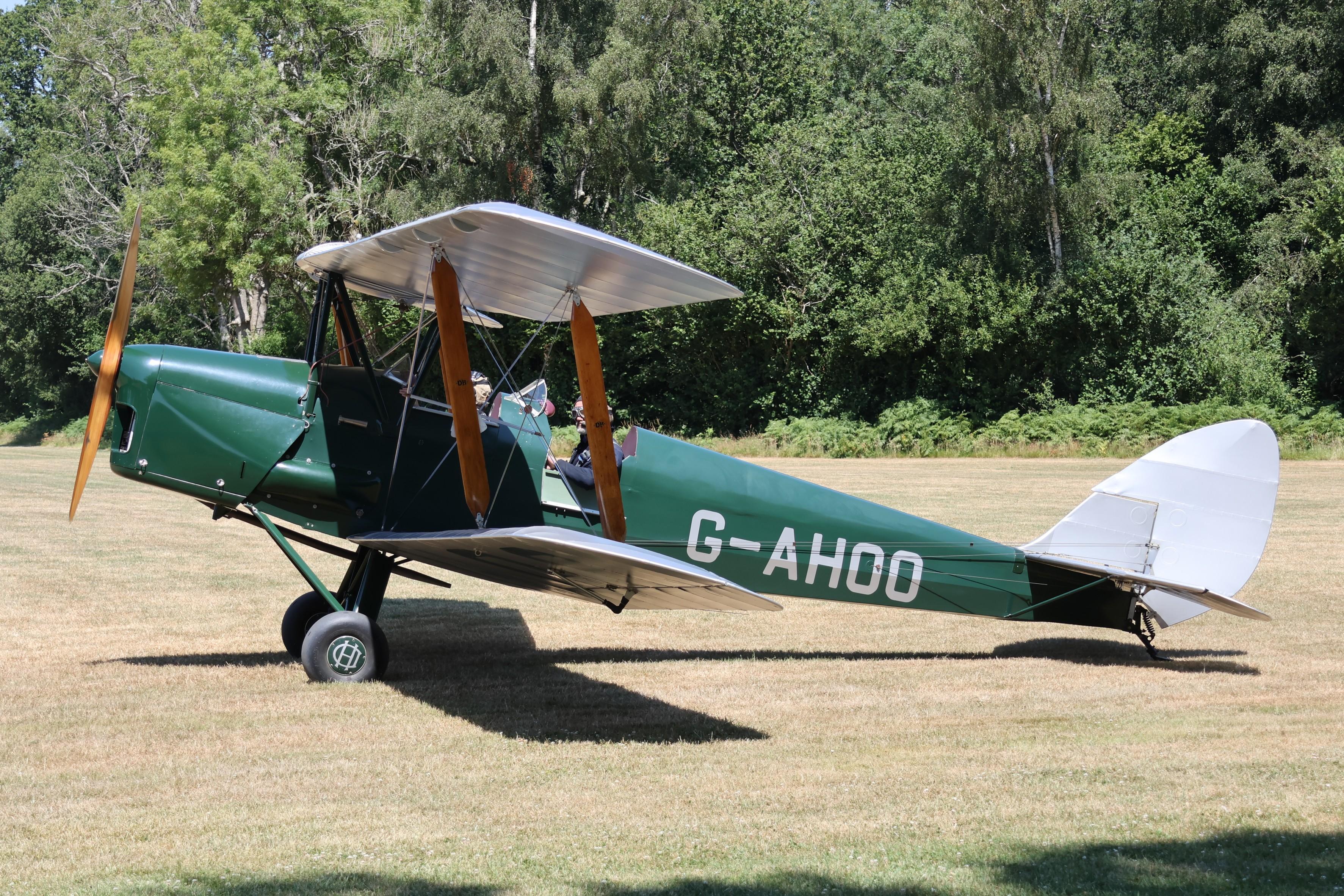 G-AHOO @ GB-0827. - G-AHOO 1943 DH82A Tiger Moth West Tisted Fly In
 - by PhilR