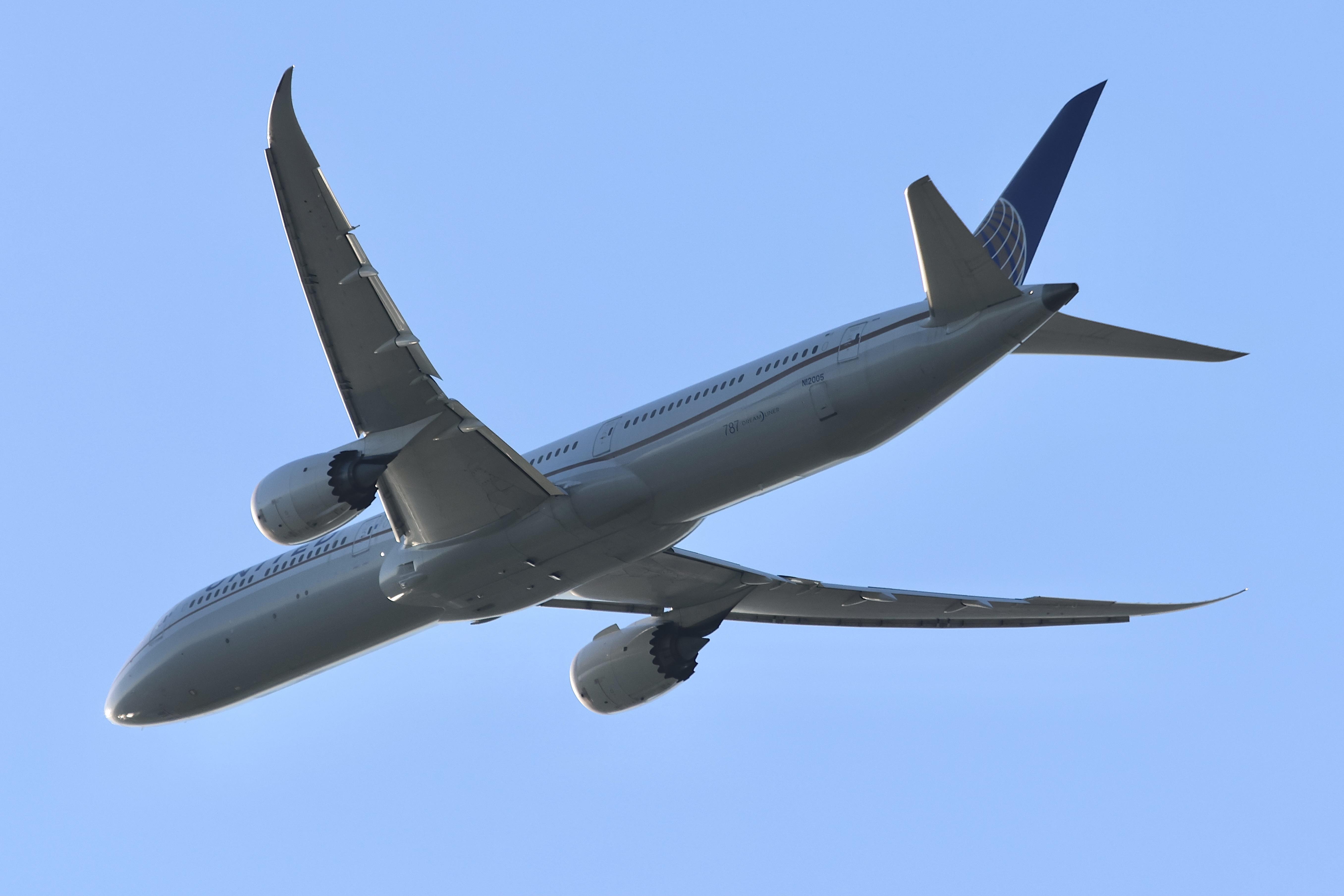 N12005 @ KORD - B78X United Airlines Boeing 787-10 Dreamliner, N12002 departing 28R KORD - by MarkKalfas