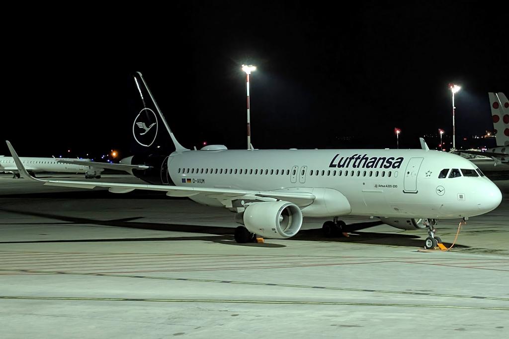 D-AIUM photo, click to enlarge