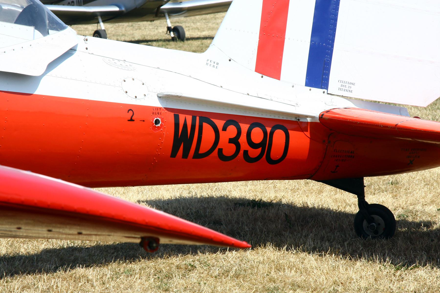 G-BWNK photo, click to enlarge