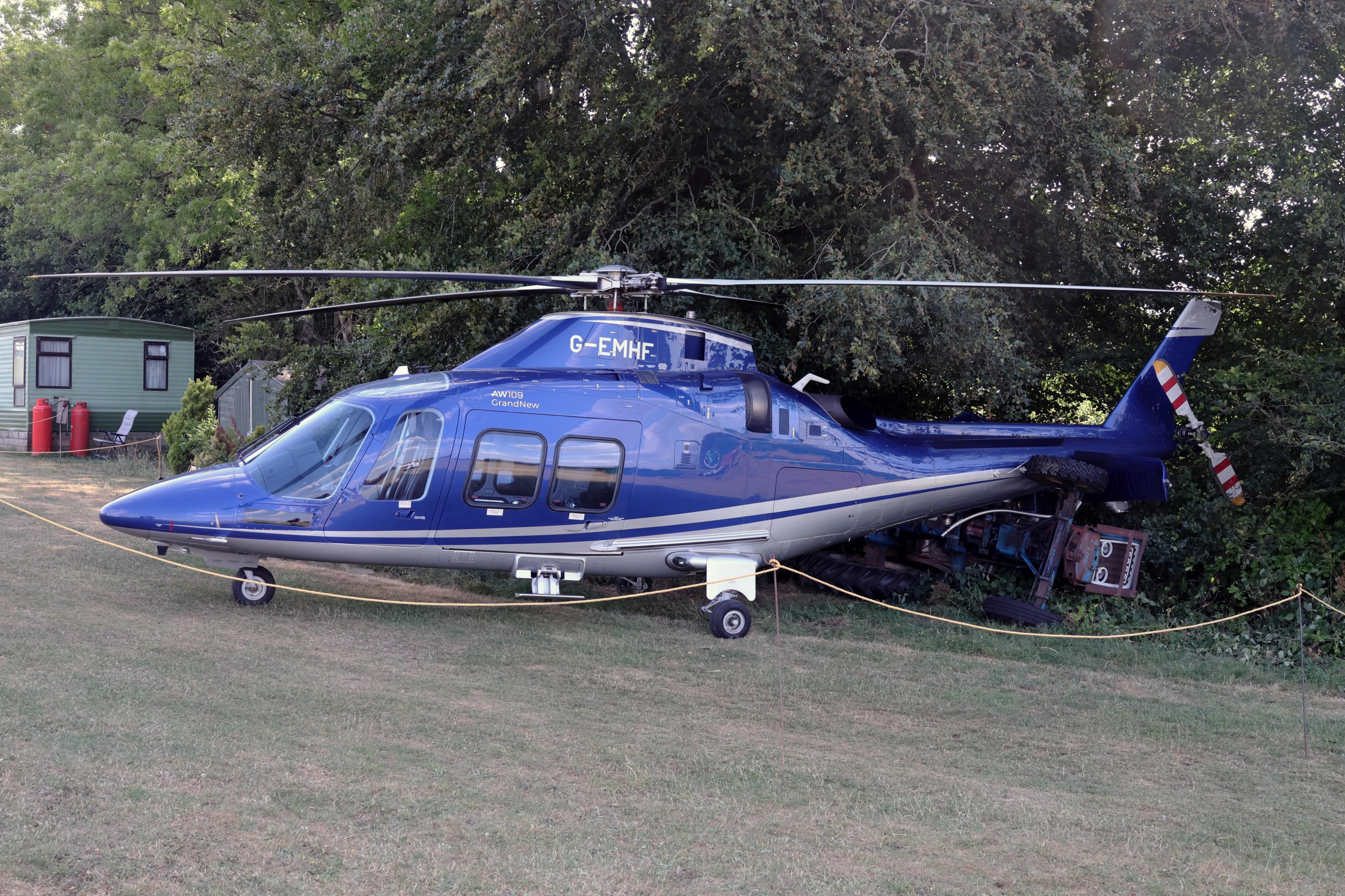 G-IGHT photo, click to enlarge