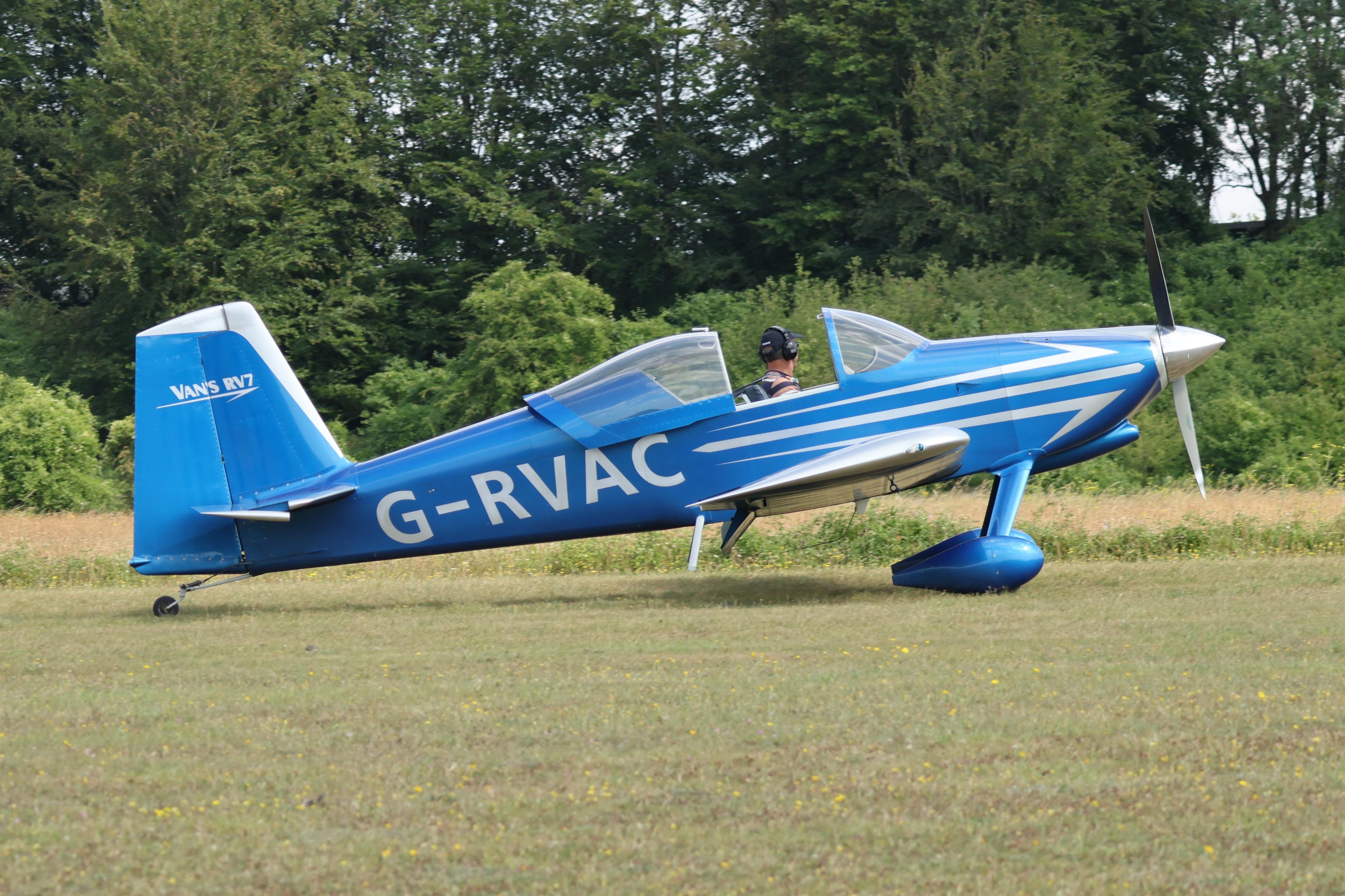 G-RVAC photo, click to enlarge