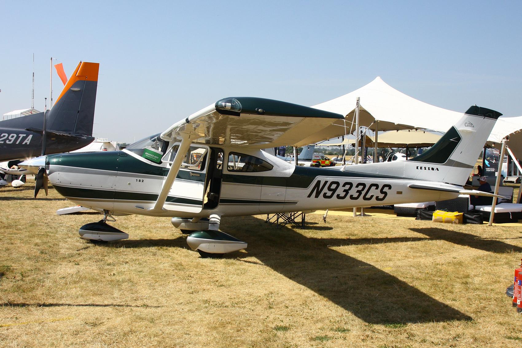 N933CS photo, click to enlarge