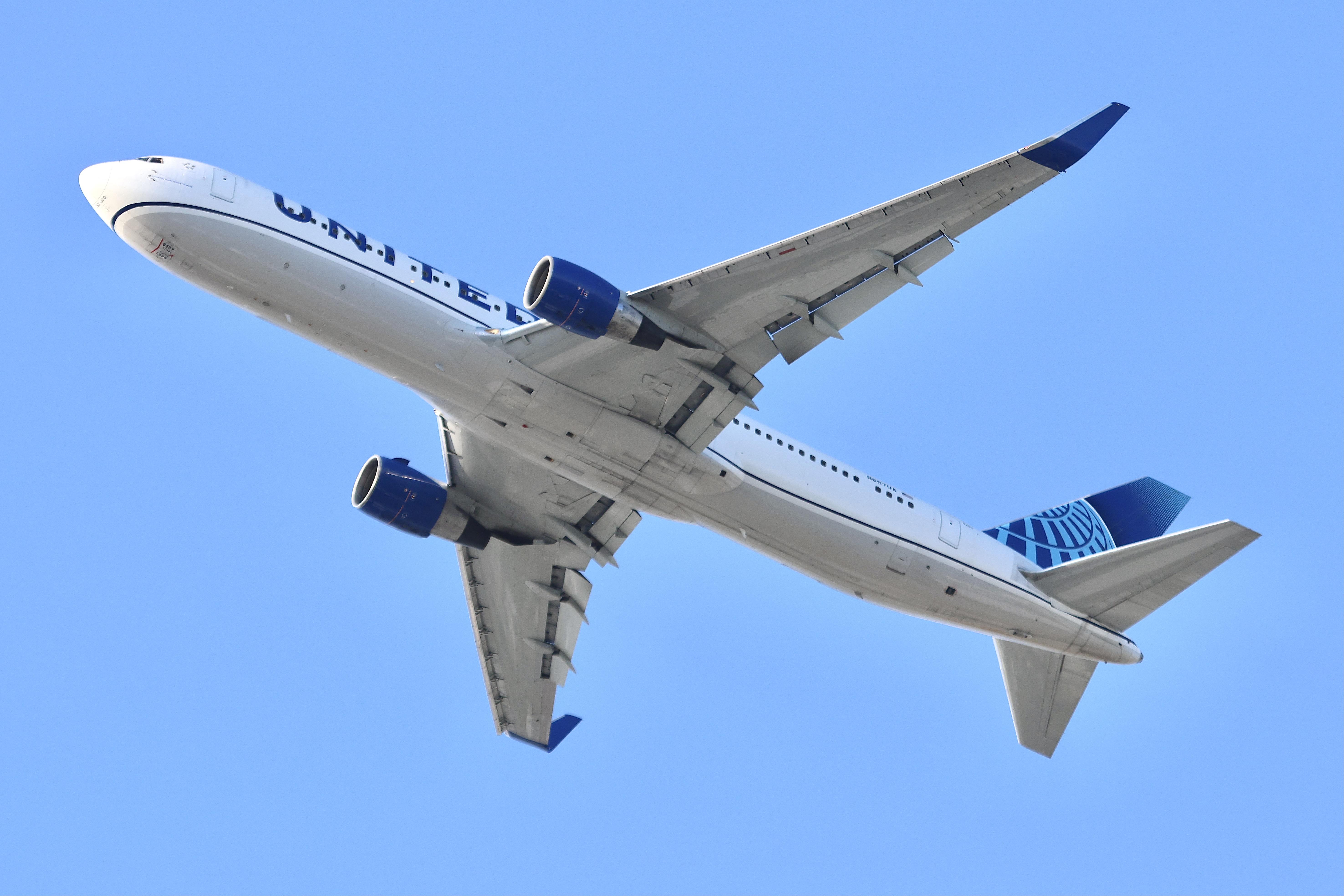 N657UA photo, click to enlarge