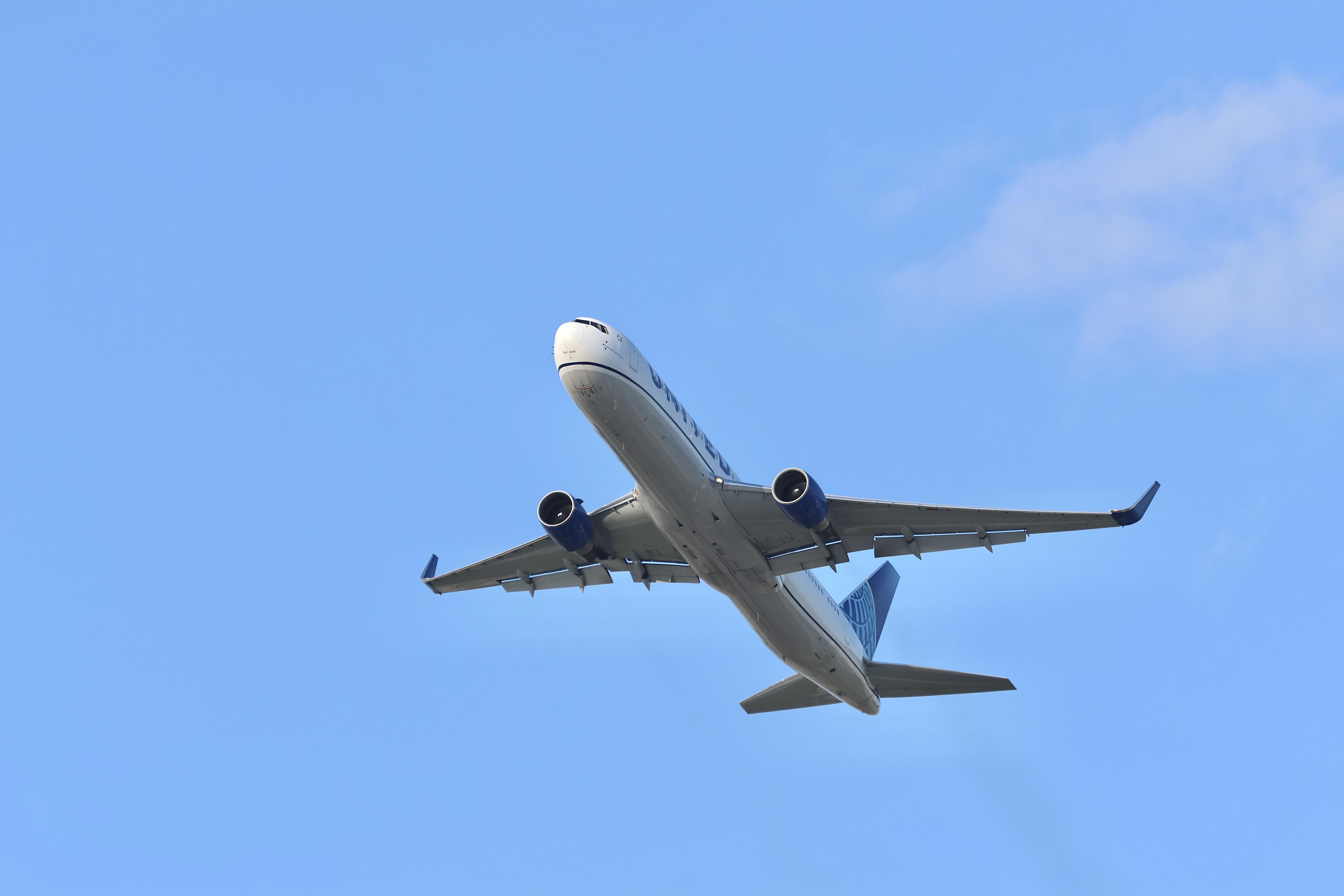 N657UA photo, click to enlarge