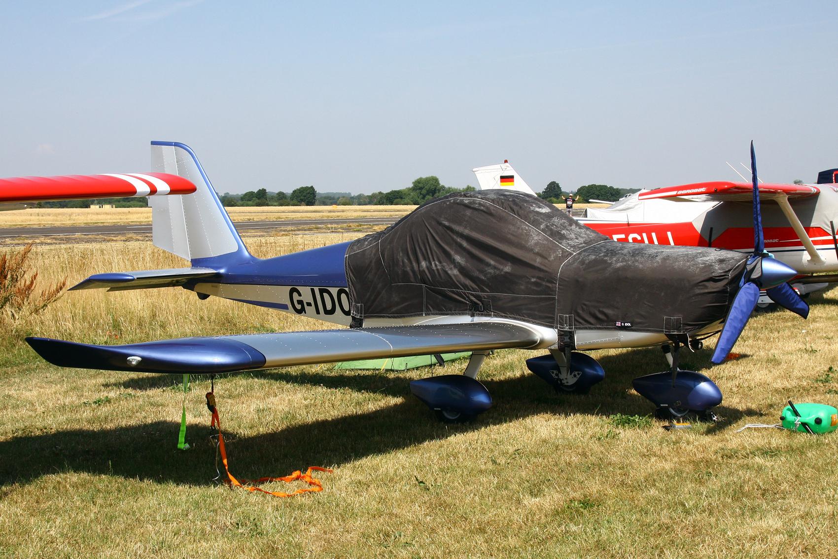 G-IDOL photo, click to enlarge