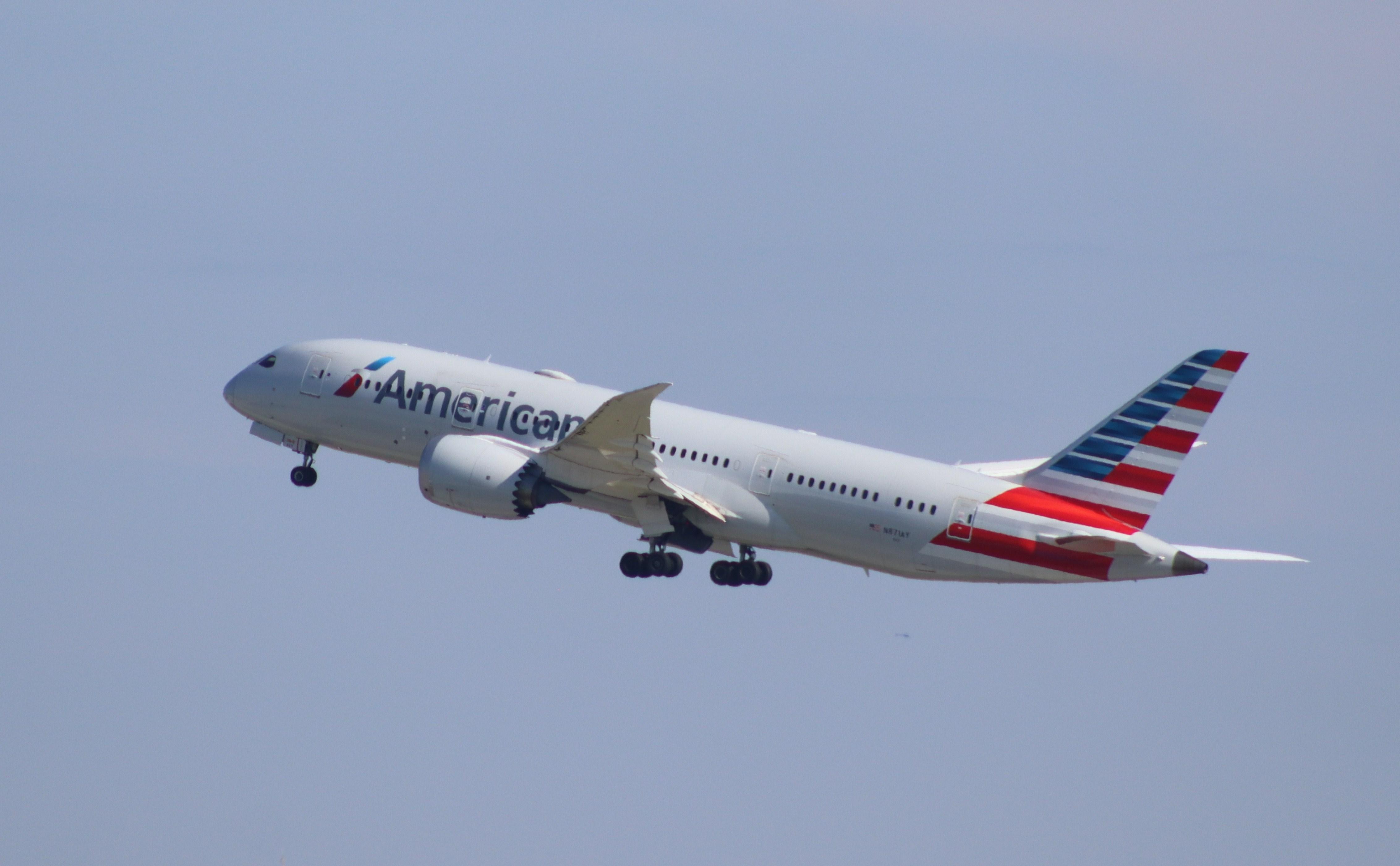 N871AY @ KORD - Boeing 787-8 Dreamliner - by MarkPasqualino
